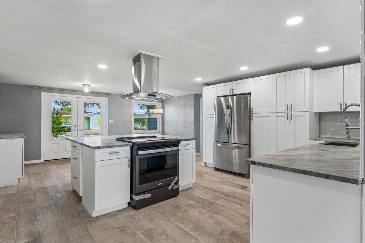 Single Family Residence at 13701 LESLIE DR, HUDSON, photo 5 of 96