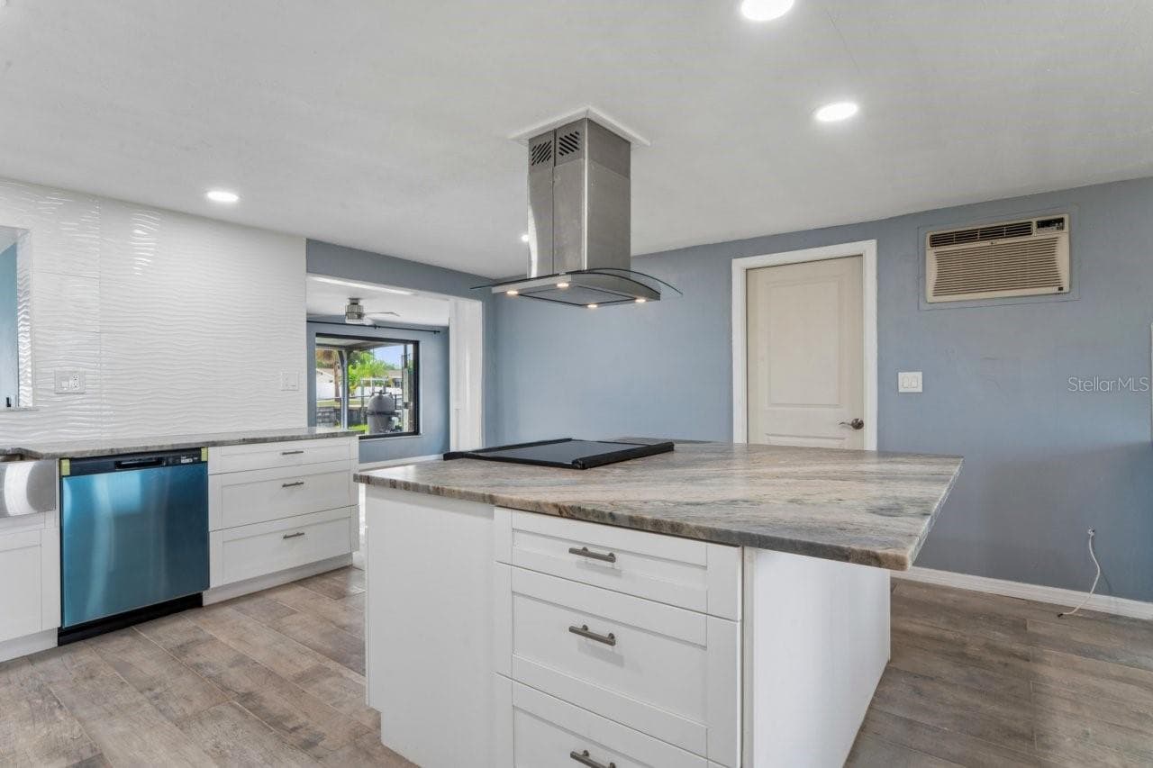 Single Family Residence at 13701 LESLIE DR, HUDSON, photo 12 of 96