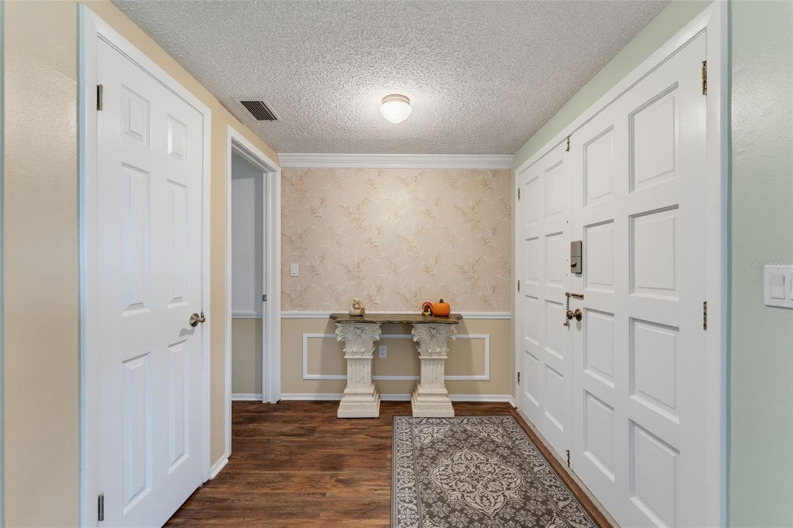 Single Family Residence at 8210 VALLEY STREAM LN, HUDSON, photo 10 of 78