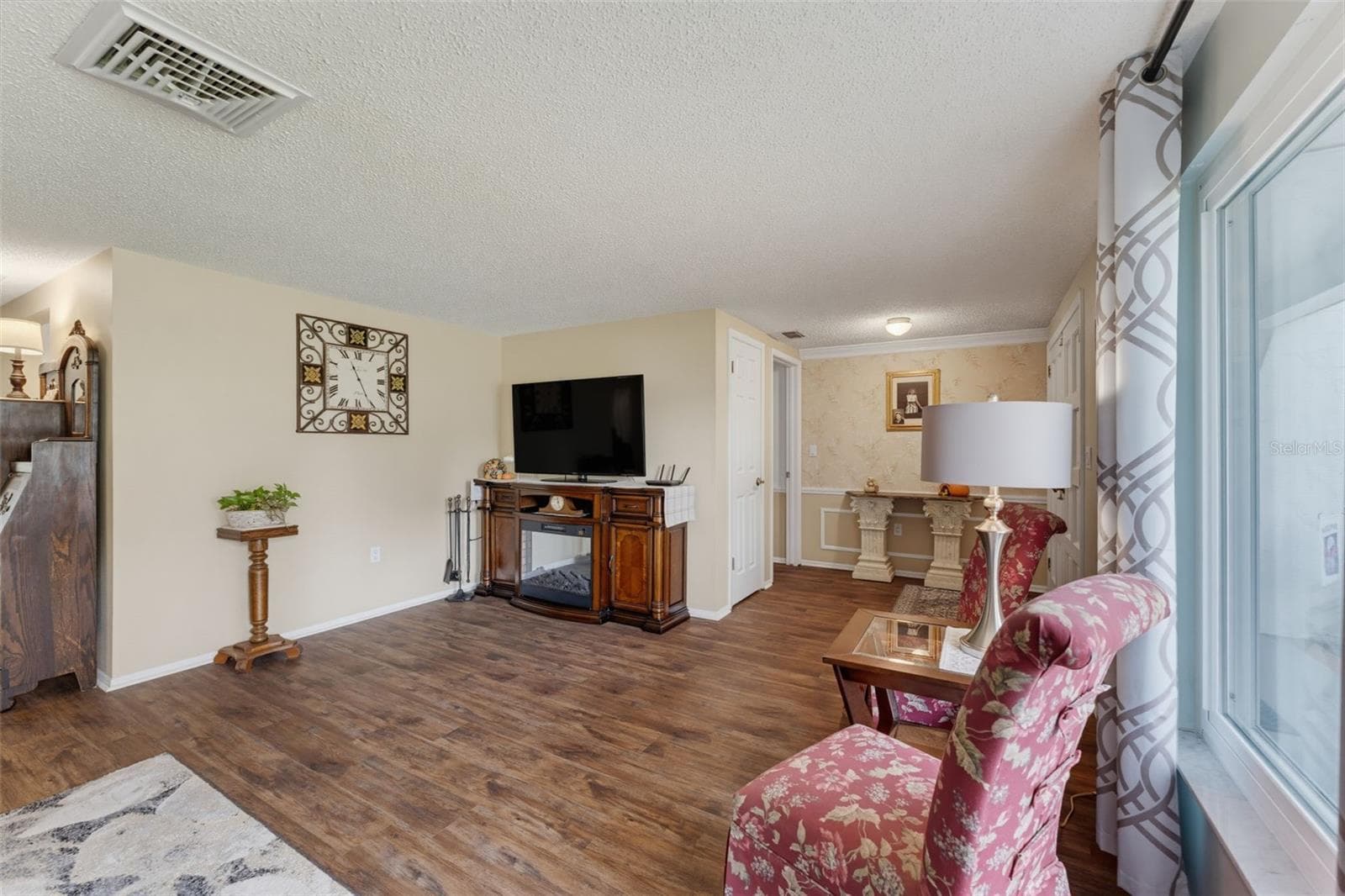 Single Family Residence at 8210 VALLEY STREAM LN, HUDSON, photo 15 of 78