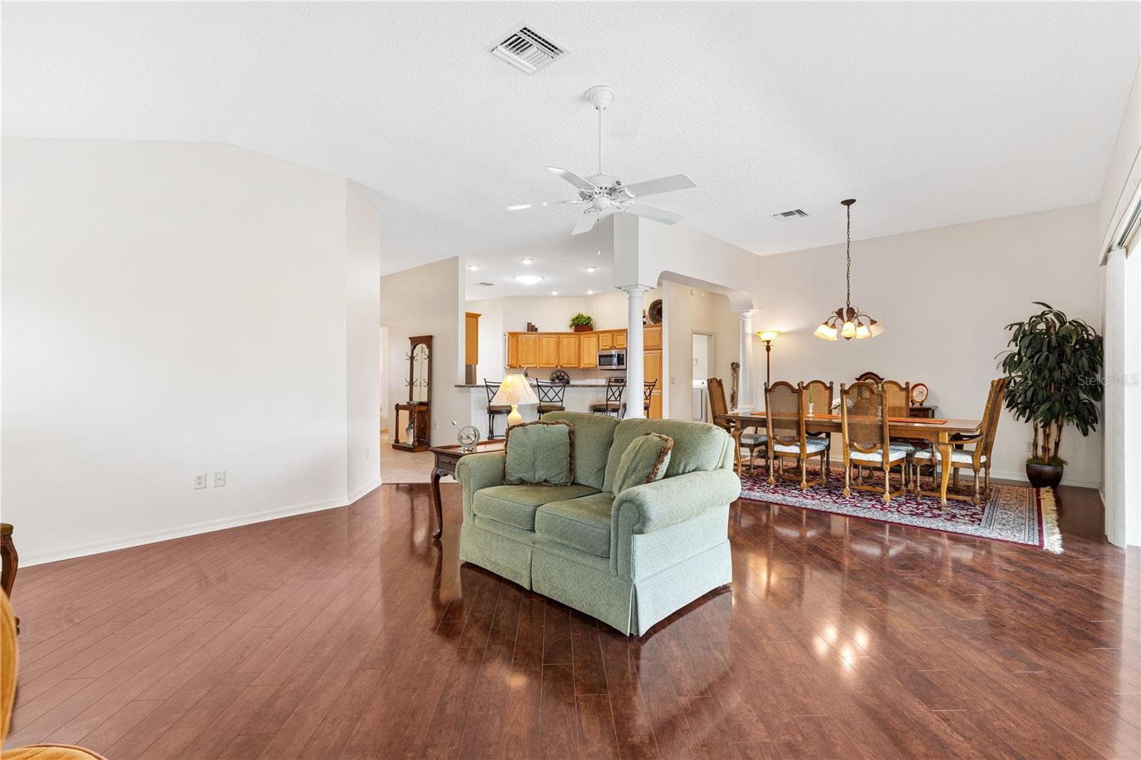 LIVING ROOM VIEW - 1318 GREENVILLE WAY, THE VILLAGES