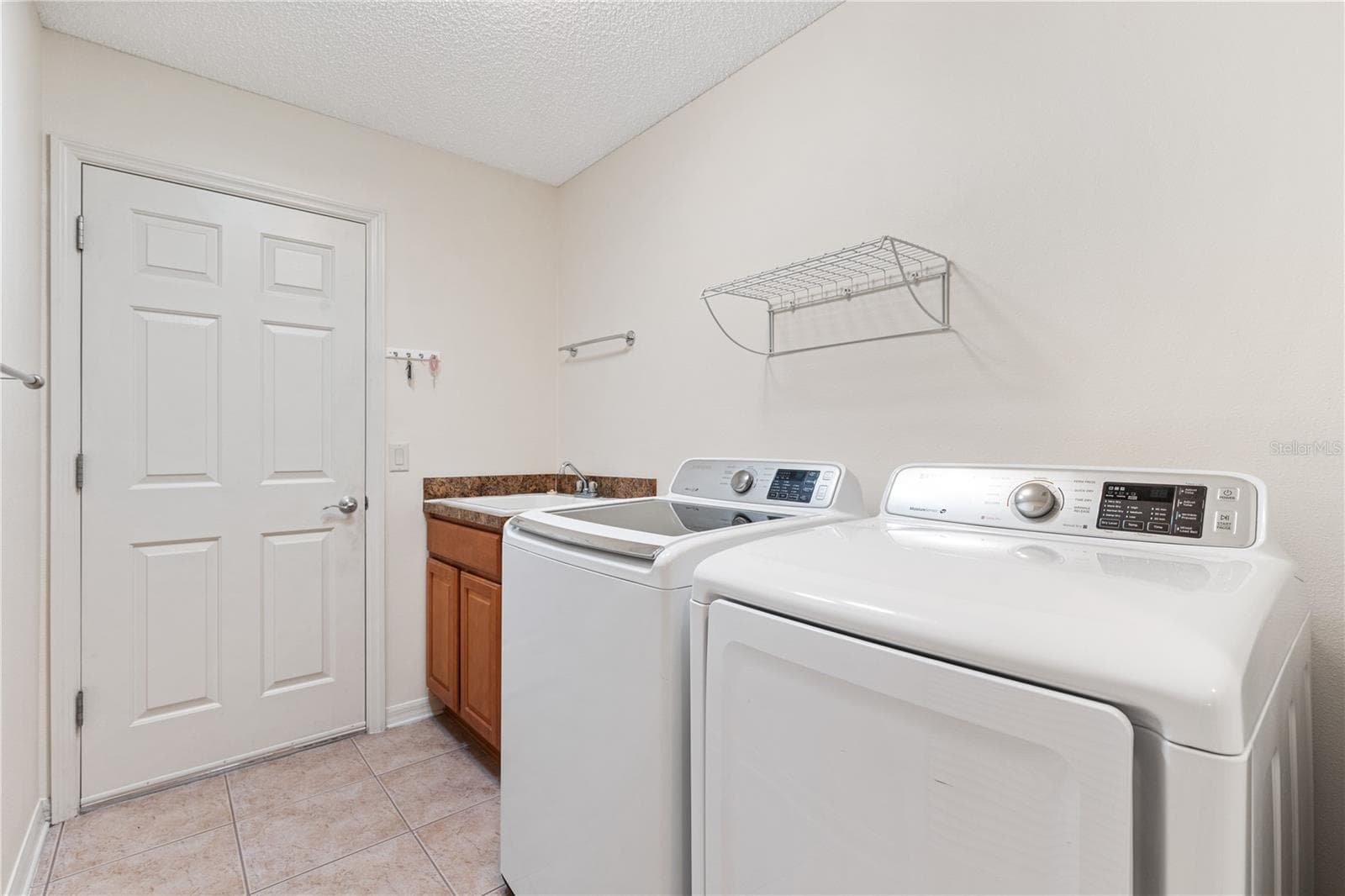 LAUNDRY ROOM - 1318 GREENVILLE WAY, THE VILLAGES