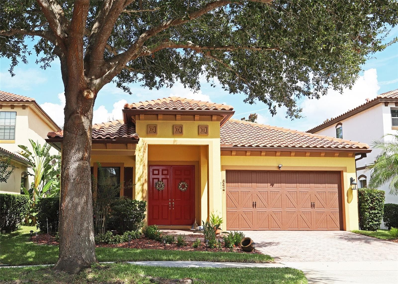 8427 PRESTBURY DR