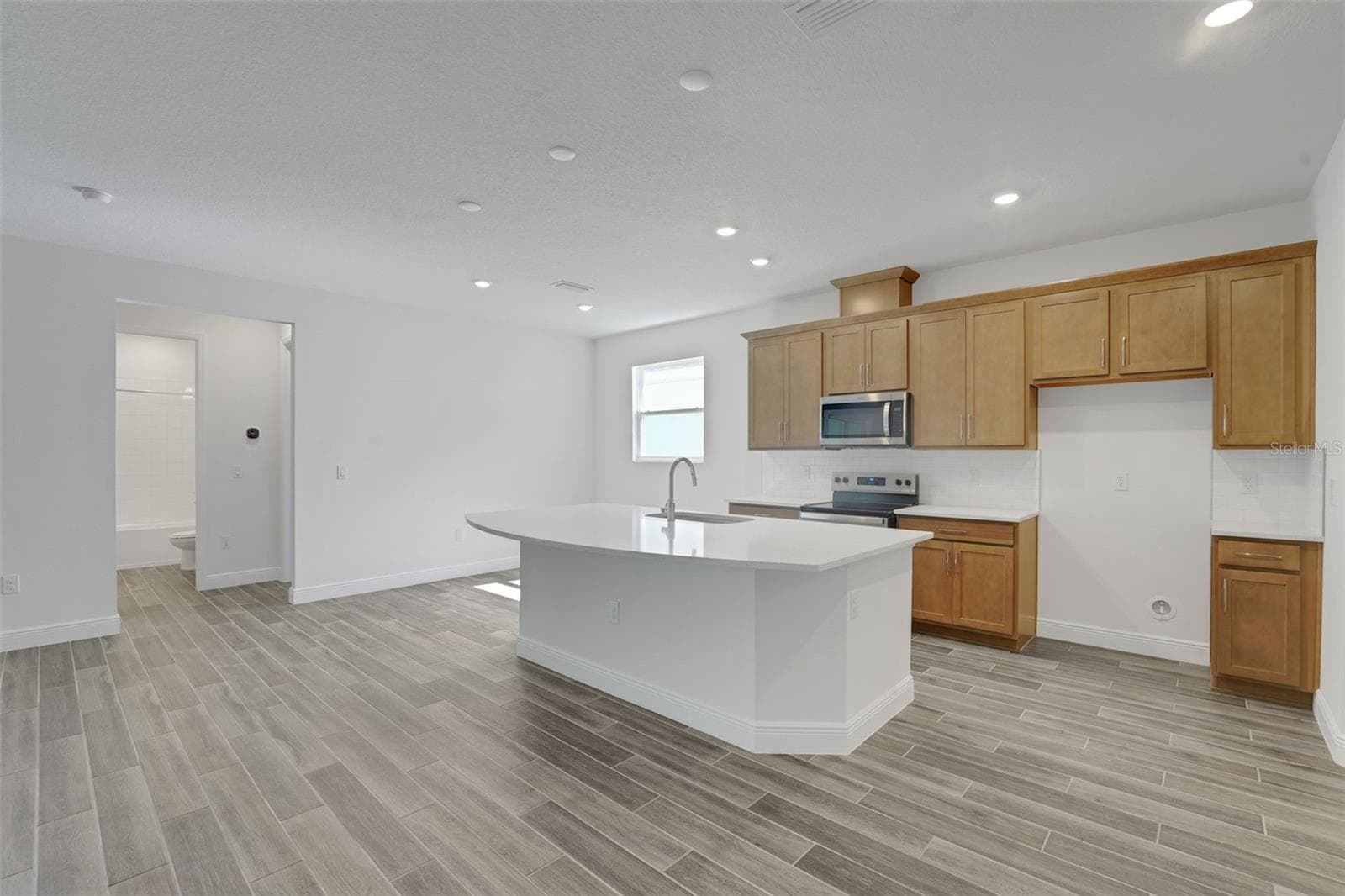 Single Family Residence at 17546 VALLEYWOOD PKWY, LAND O LAKES, photo 15 of 35