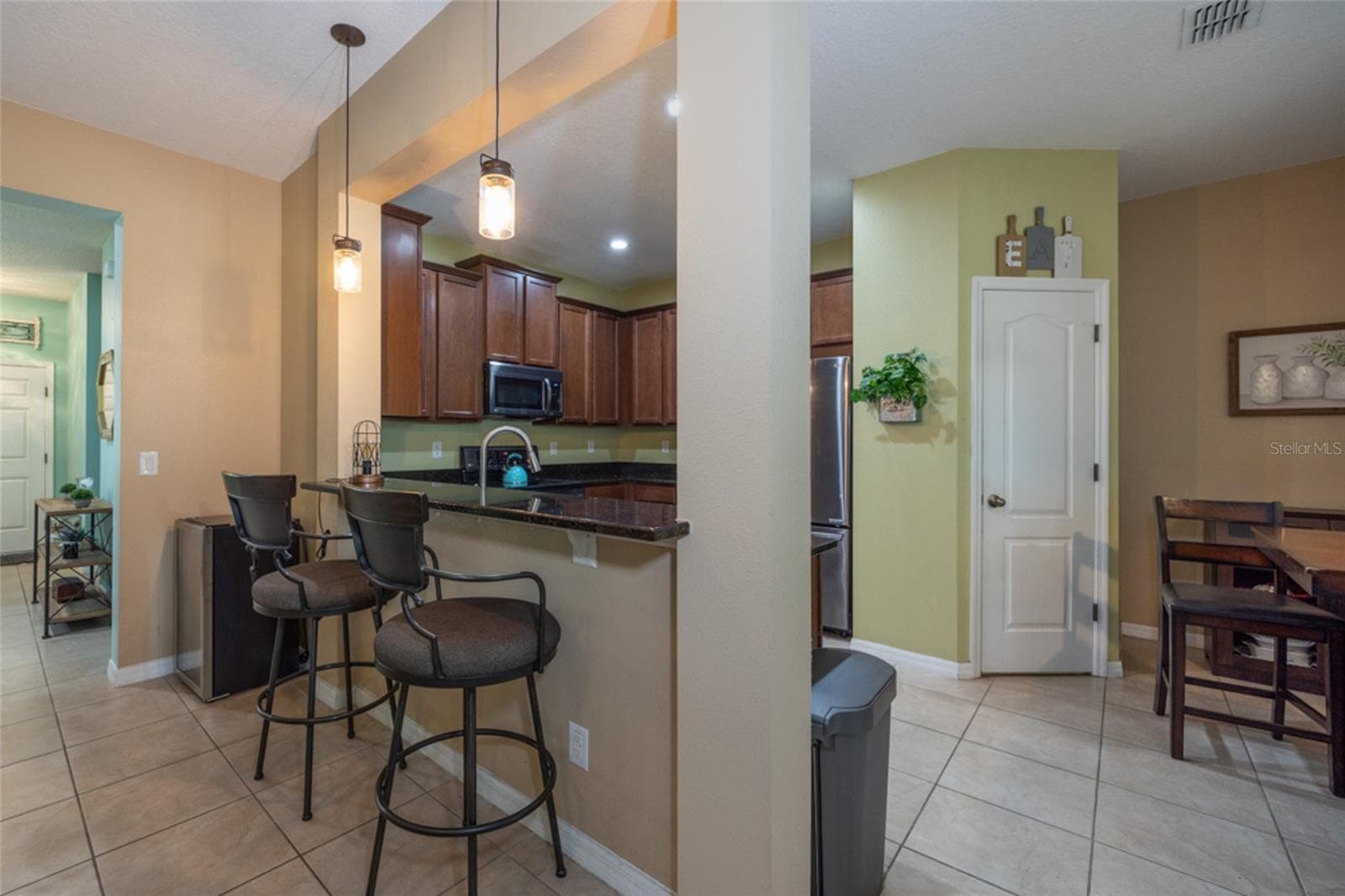 Single Family Residence at 616 PREAKNESS CIR, DELAND, photo 4 of 37