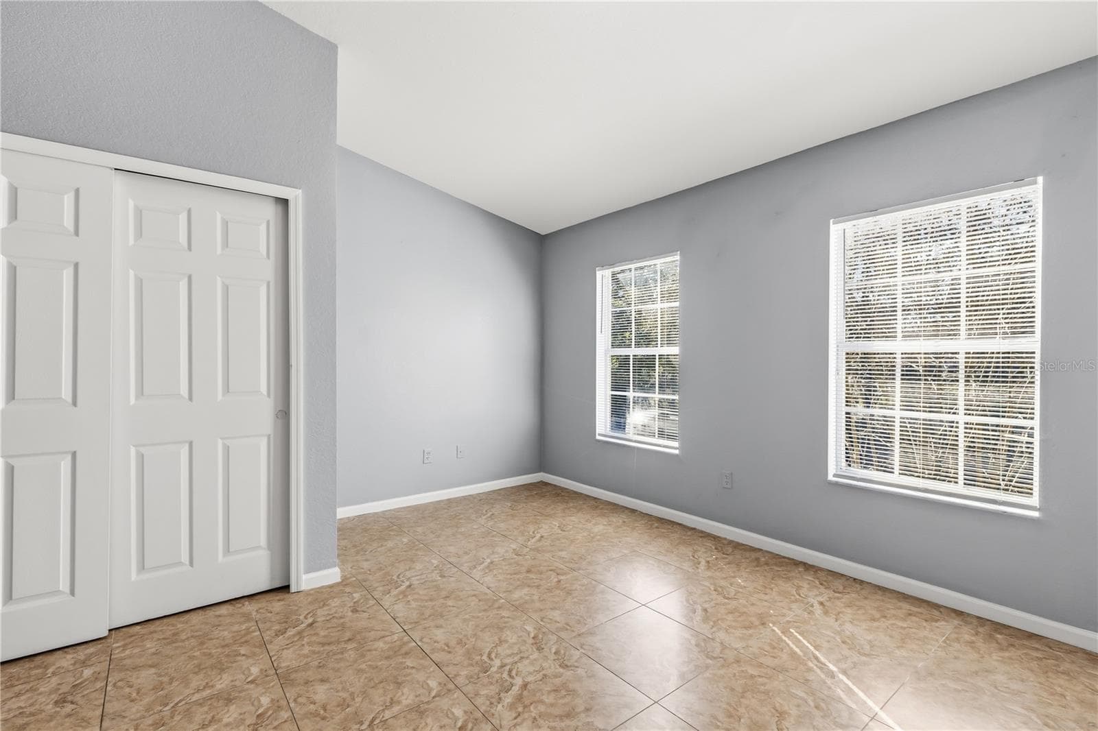 lots of natural light throughout - 1450 STOCKTON DR, SANFORD
