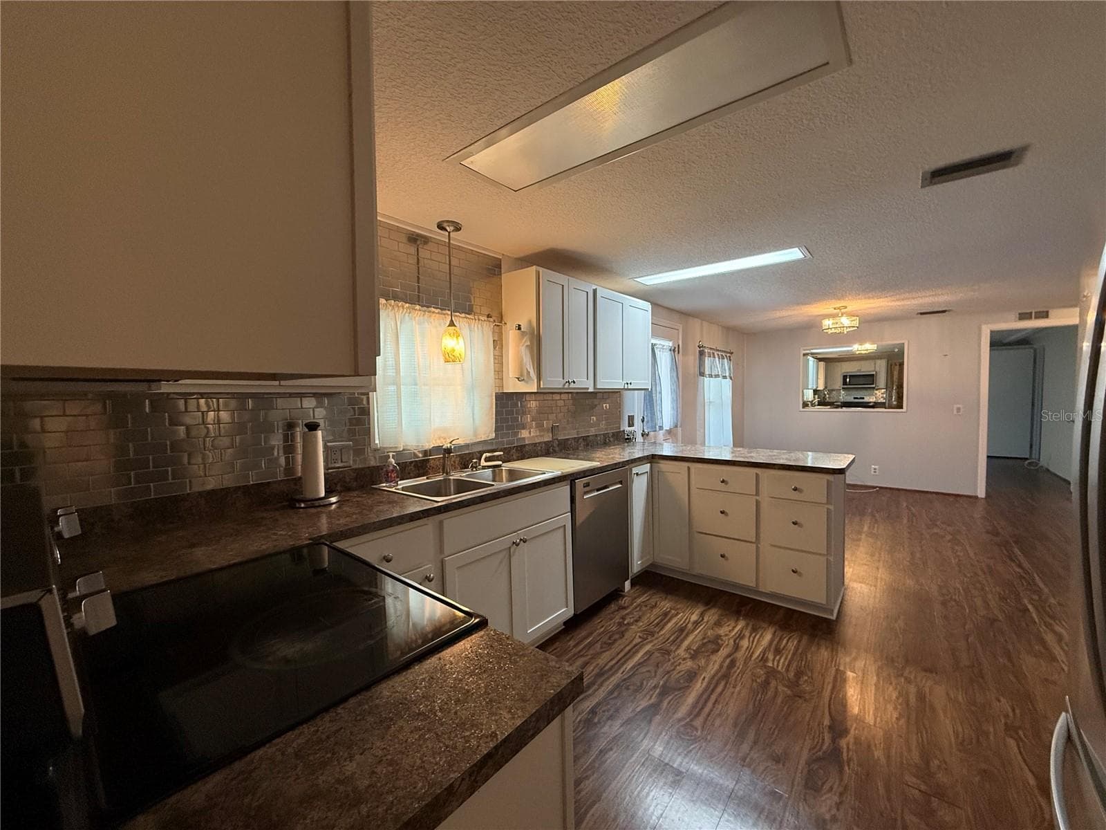 Manufactured Home at 17 N BOBWHITE RD, WILDWOOD, photo 7 of 42