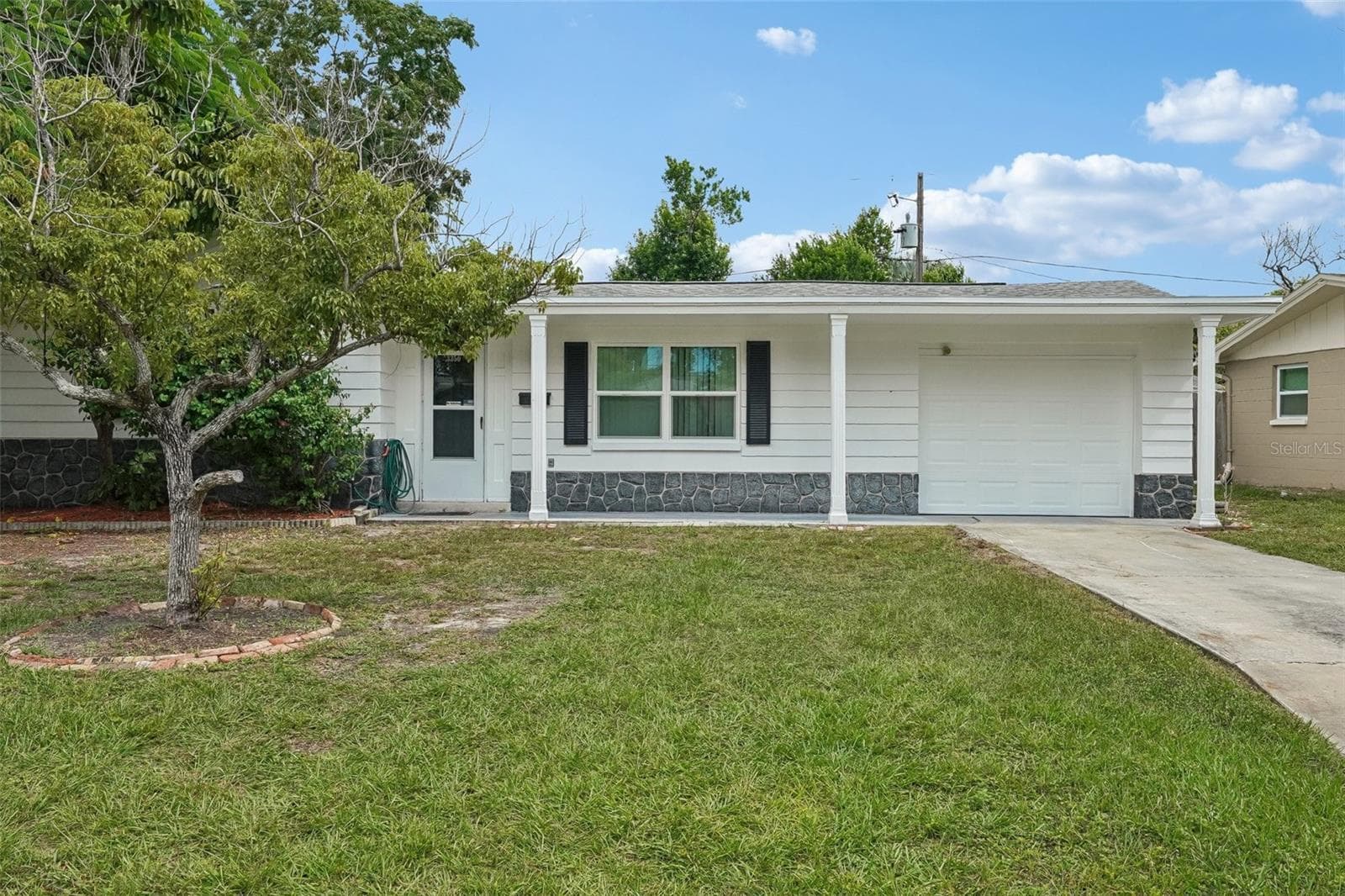 Single Family Residence at 3350 WILTSHIRE DR, HOLIDAY, photo 7 of 38