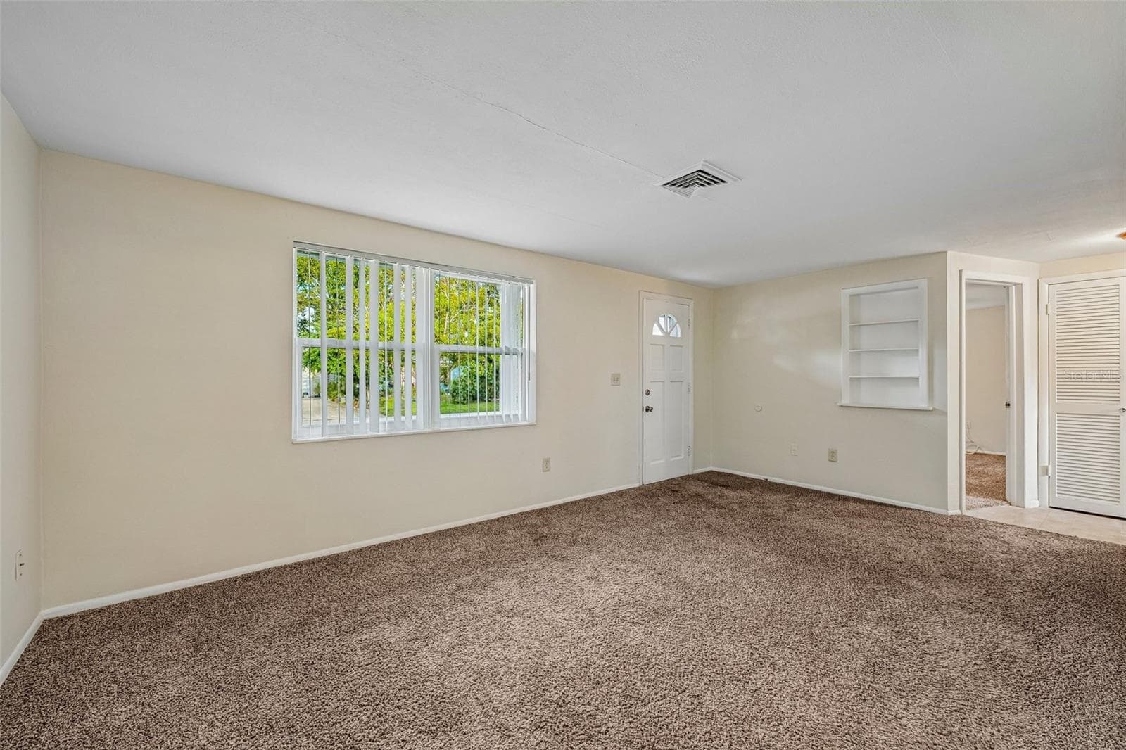 Living Room - 3350 WILTSHIRE DR, HOLIDAY