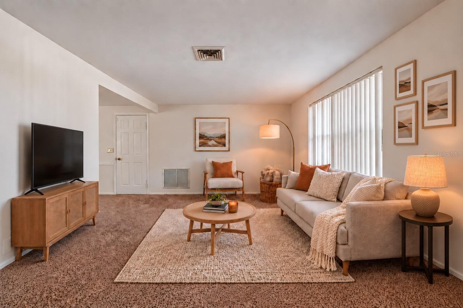 Living Room - 3350 WILTSHIRE DR, HOLIDAY