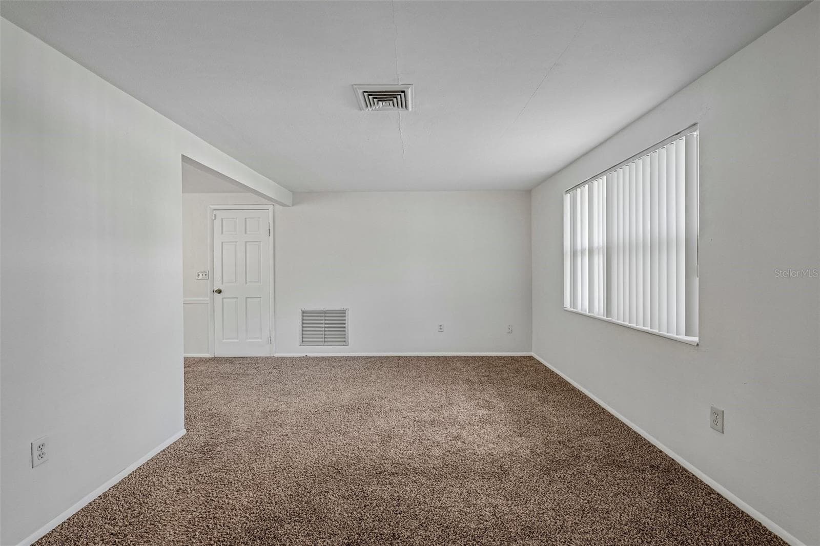Living Room - 3350 WILTSHIRE DR, HOLIDAY