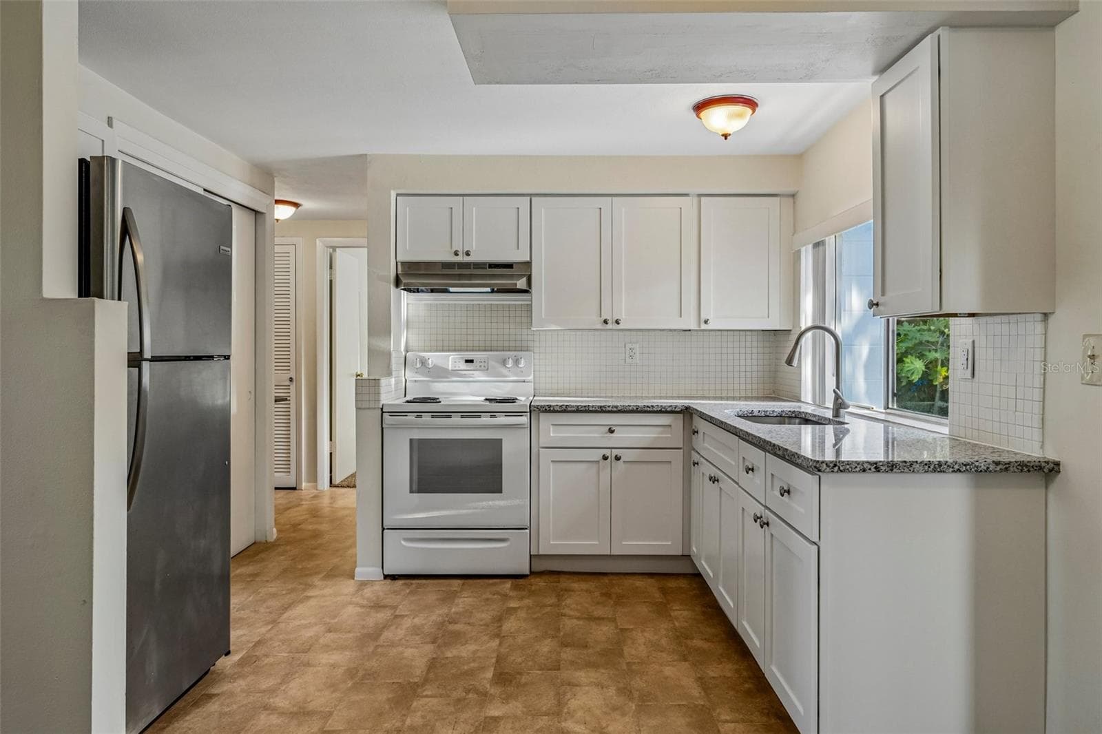 Single Family Residence at 3350 WILTSHIRE DR, HOLIDAY, photo 22 of 38