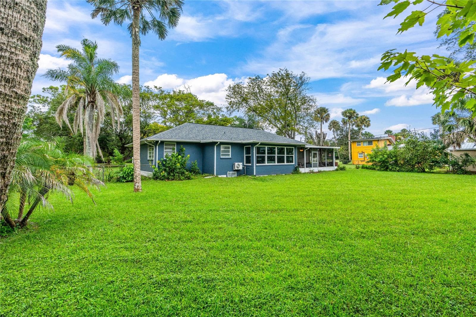 Single Family Residence at 555 RIDGE BLVD, SOUTH DAYTONA, photo 6 of 38