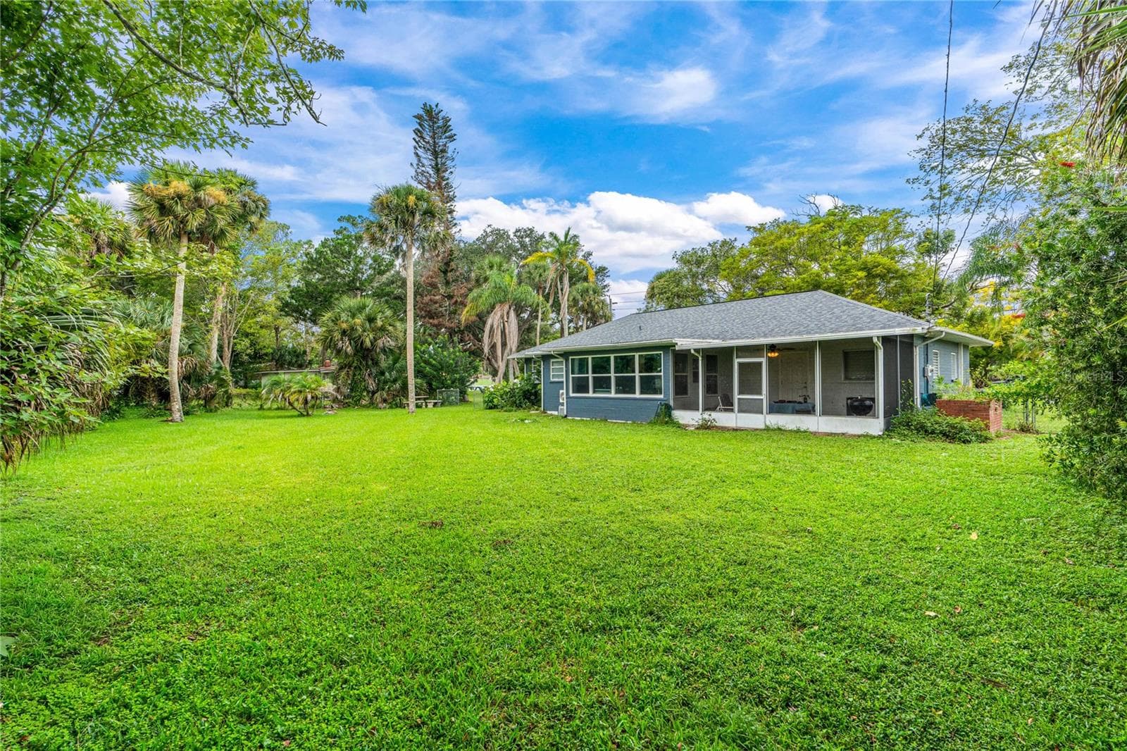 Single Family Residence at 555 RIDGE BLVD, SOUTH DAYTONA, photo 8 of 38