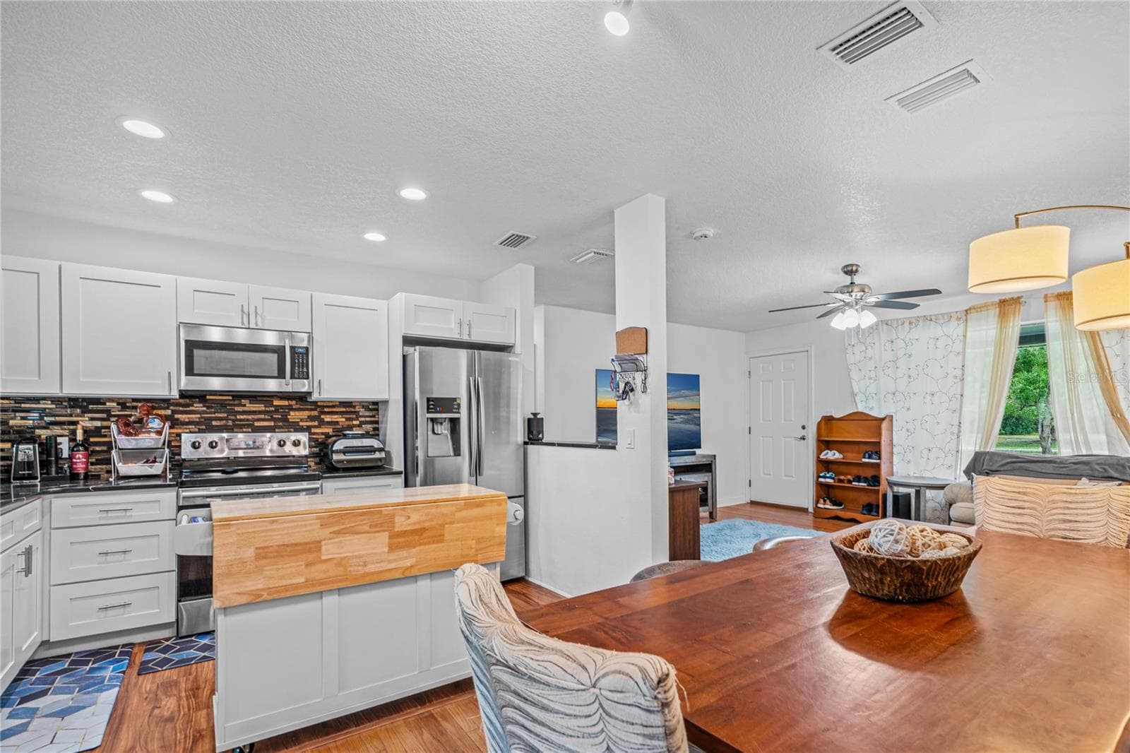 Single Family Residence at 555 RIDGE BLVD, SOUTH DAYTONA, photo 15 of 38