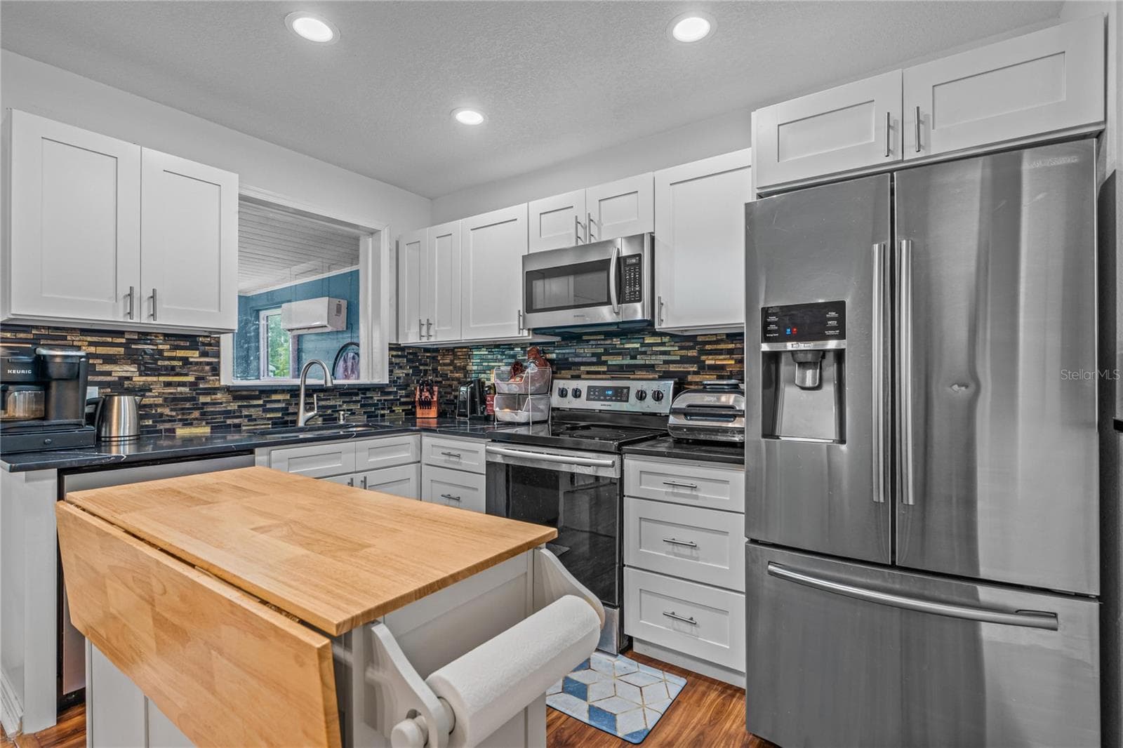 Single Family Residence at 555 RIDGE BLVD, SOUTH DAYTONA, photo 17 of 38
