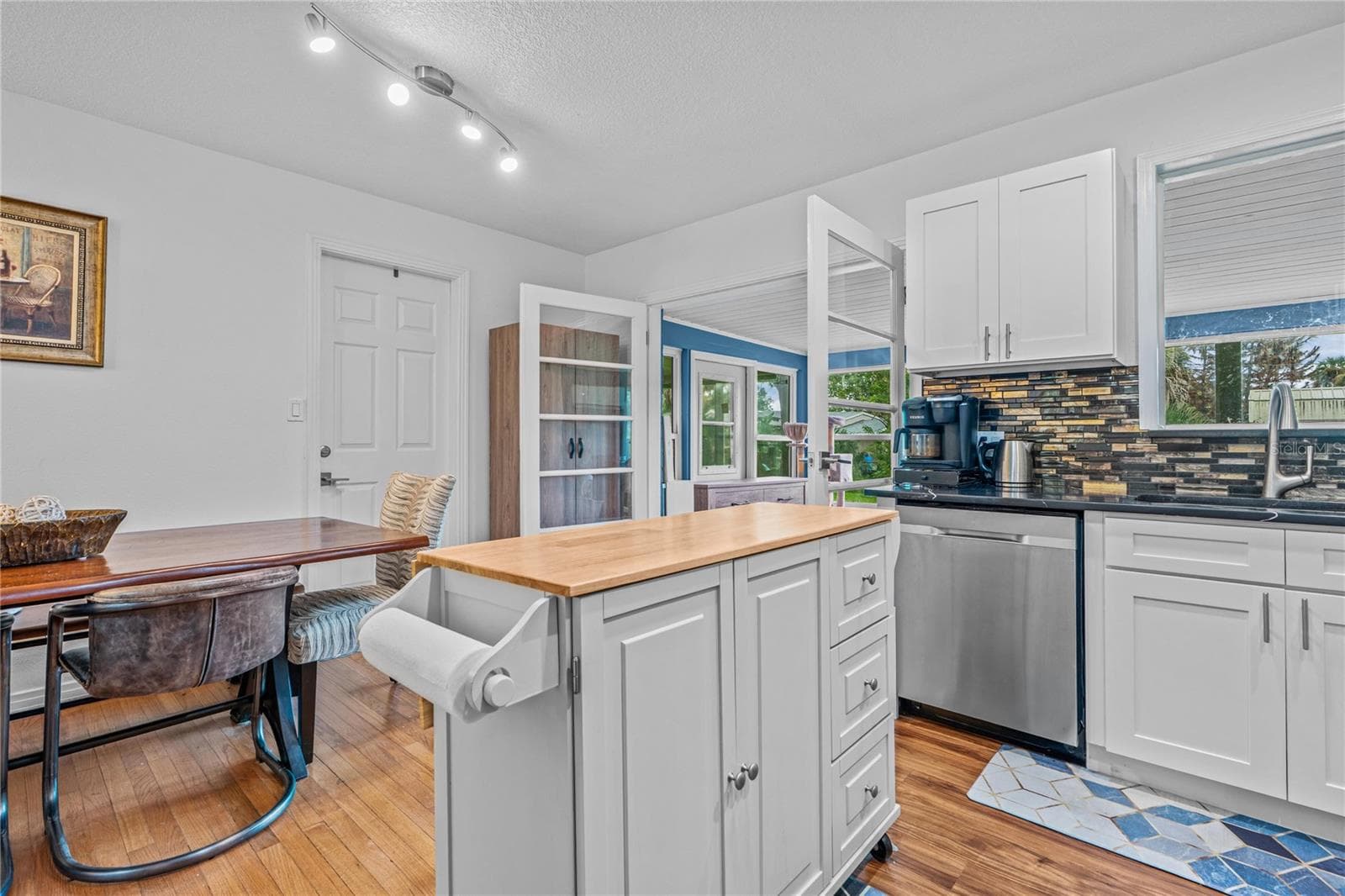Single Family Residence at 555 RIDGE BLVD, SOUTH DAYTONA, photo 18 of 38