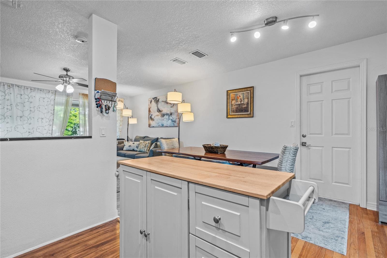 Single Family Residence at 555 RIDGE BLVD, SOUTH DAYTONA, photo 19 of 38