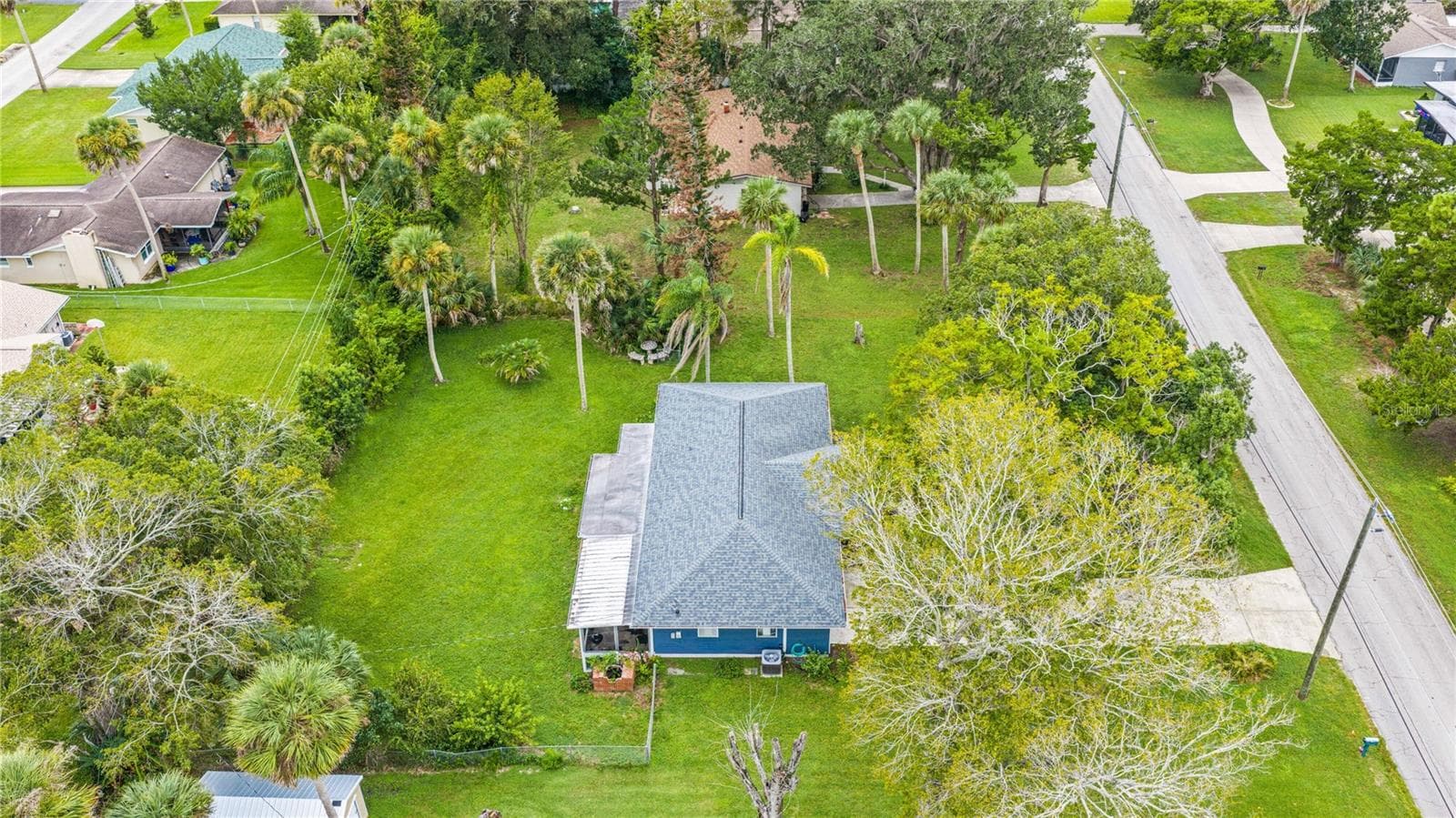 Single Family Residence at 555 RIDGE BLVD, SOUTH DAYTONA, photo 37 of 38