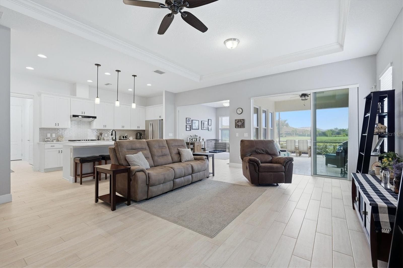 Single Family Residence at 10018 MARBELLA DR, BRADENTON, photo 9 of 53