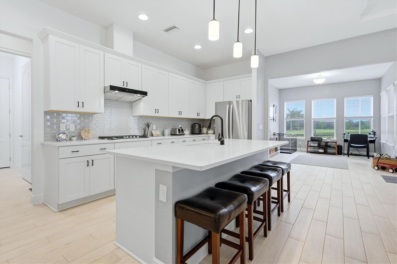 Single Family Residence at 10018 MARBELLA DR, BRADENTON, photo 12 of 53