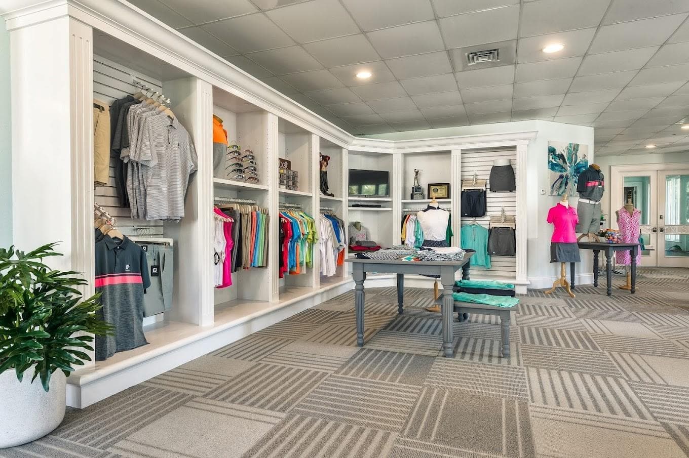 Pro Shop - 10018 MARBELLA DR, BRADENTON
