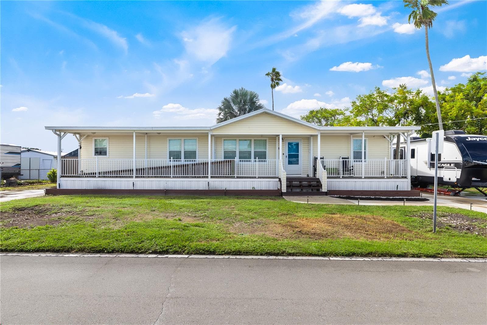 Manufactured Home at 1836 SE 32ND ST, OKEECHOBEE, photo 2 of 47