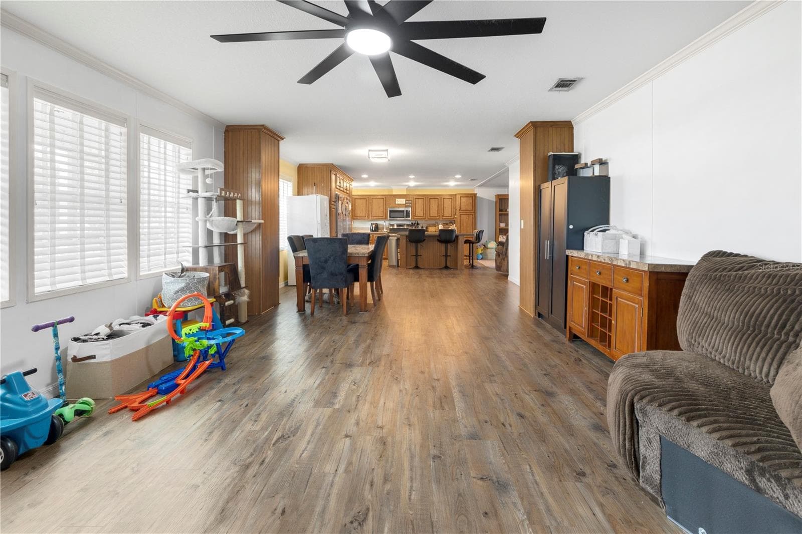 Manufactured Home at 1836 SE 32ND ST, OKEECHOBEE, photo 11 of 47