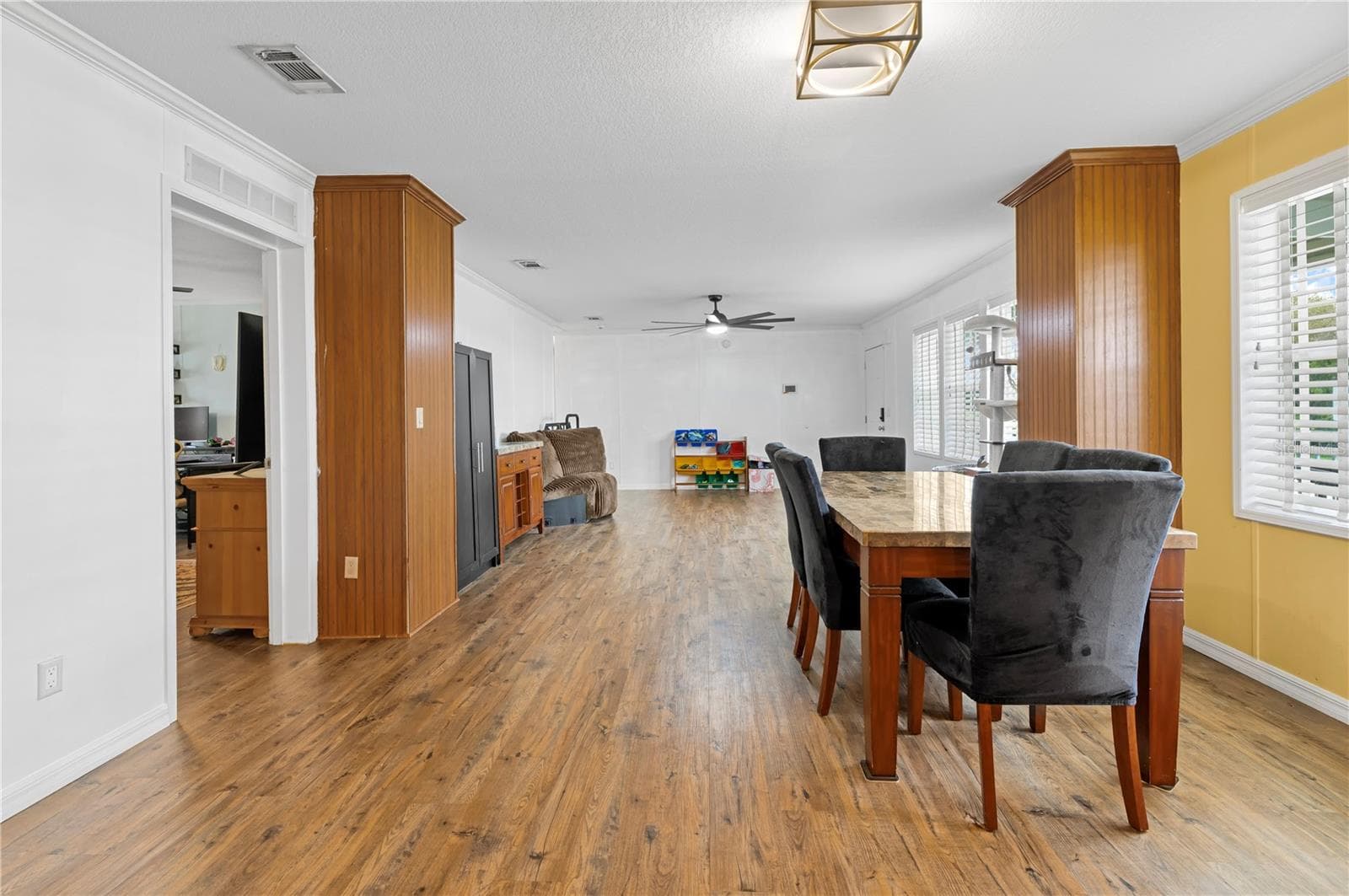 Manufactured Home at 1836 SE 32ND ST, OKEECHOBEE, photo 14 of 47