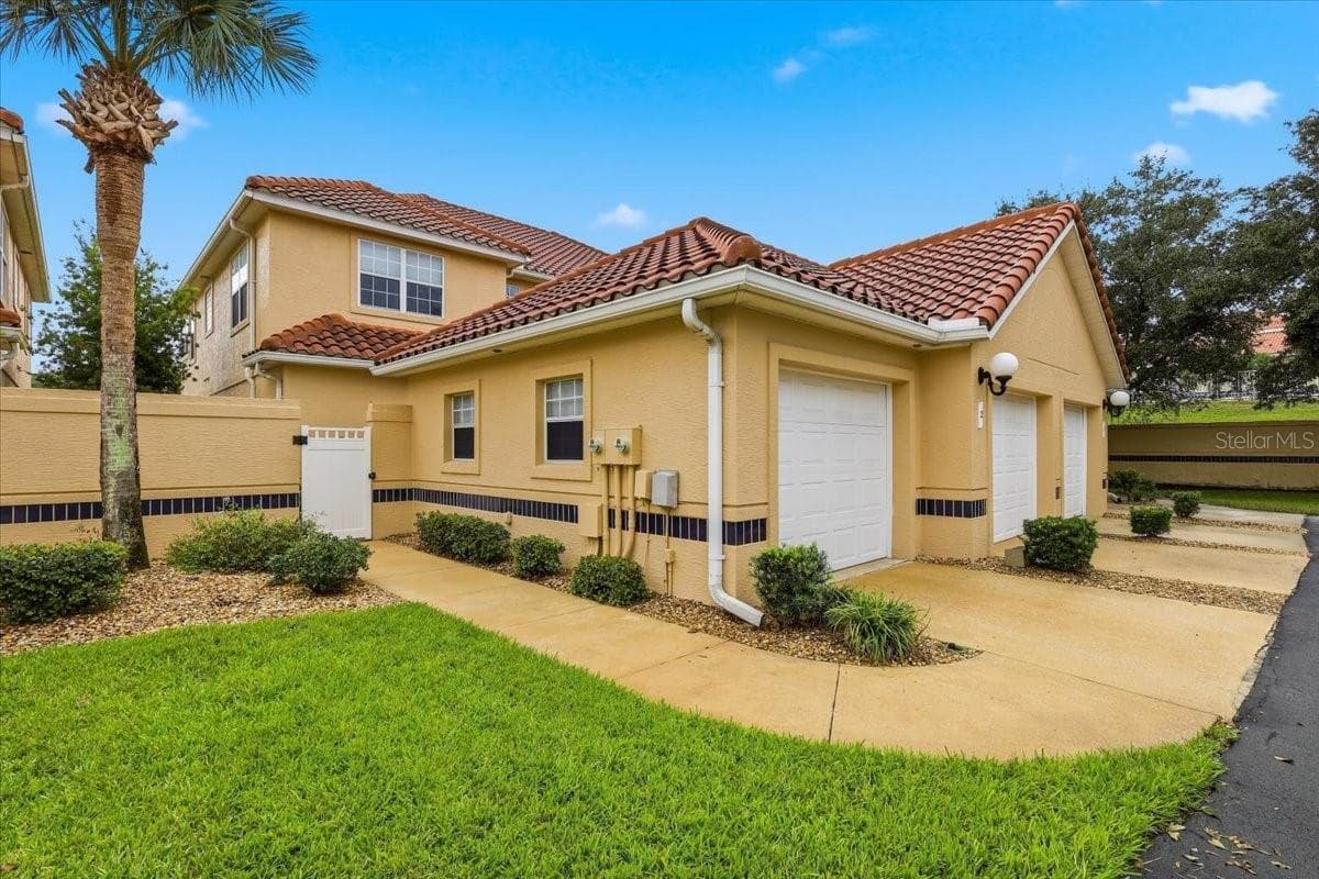 Private entry with 2 car attached garage - 2 MARINA POINT PL, PALM COAST