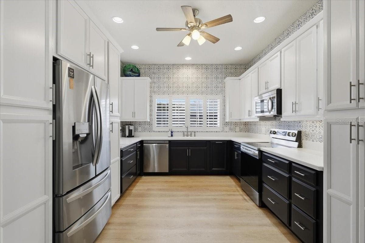 Stainless Steel appliances - 2 MARINA POINT PL, PALM COAST