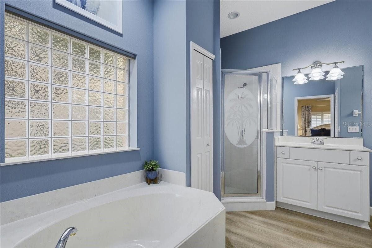En-suite luxury bath - 2 MARINA POINT PL, PALM COAST