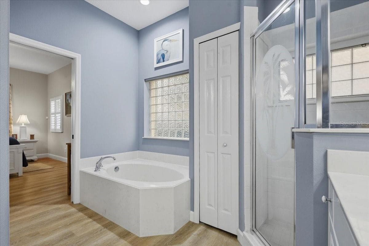 Separate garden tub and walk in shower - 2 MARINA POINT PL, PALM COAST