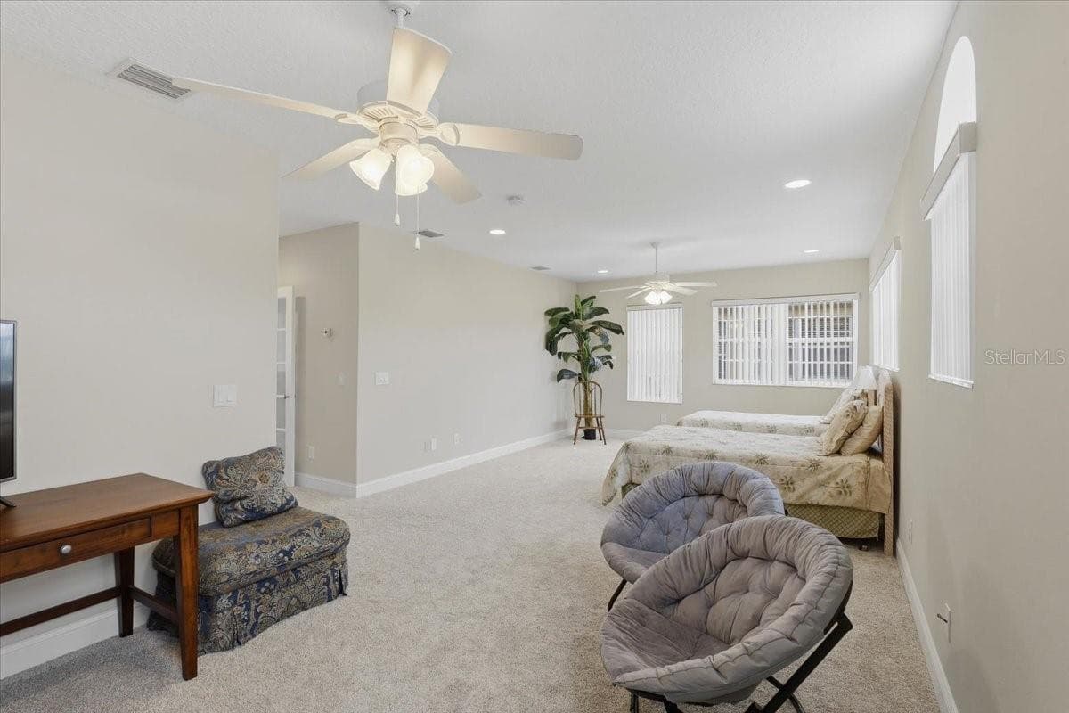 Humongous 3rd bedroom which could be split in to 2 rooms - 2 MARINA POINT PL, PALM COAST