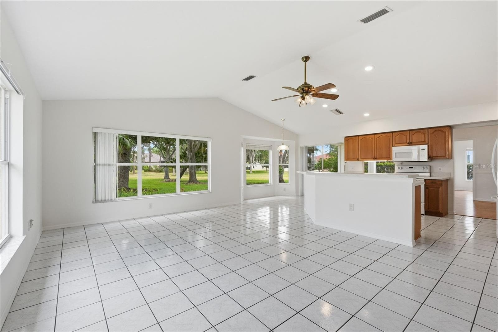 Family Room - 1444 CANBERLEY CT, NEW PORT RICHEY