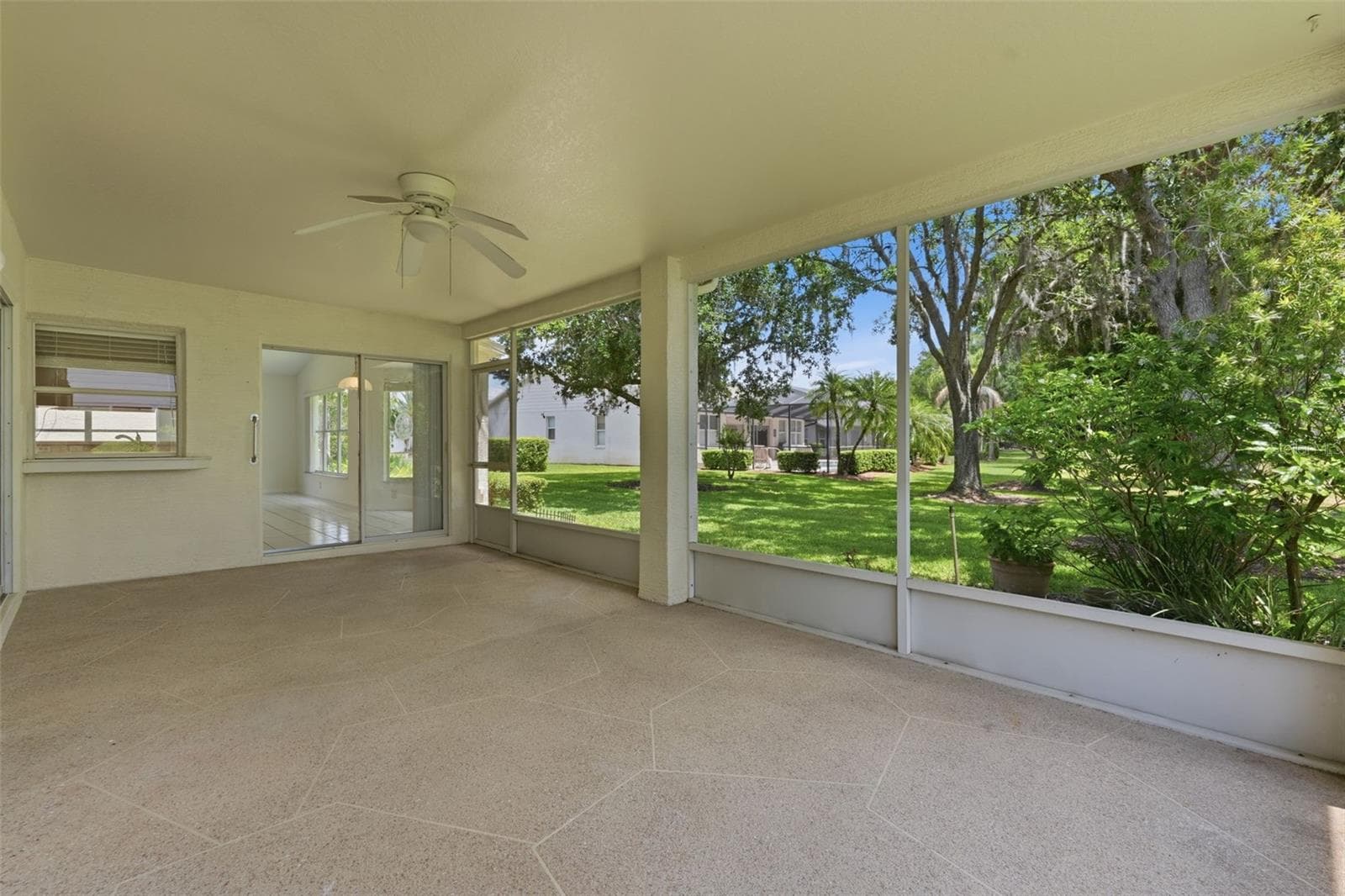 Lanai - 1444 CANBERLEY CT, NEW PORT RICHEY