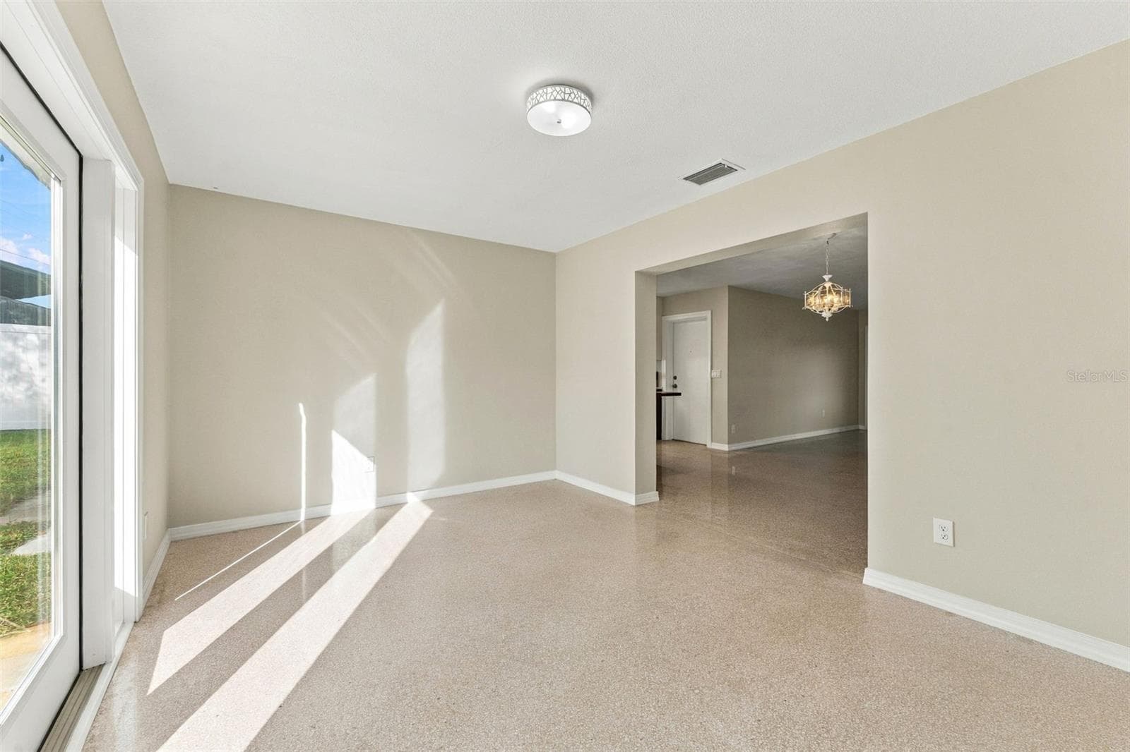 Single Family Residence at 2116 W MINNEHAHA ST, TAMPA, photo 12 of 46