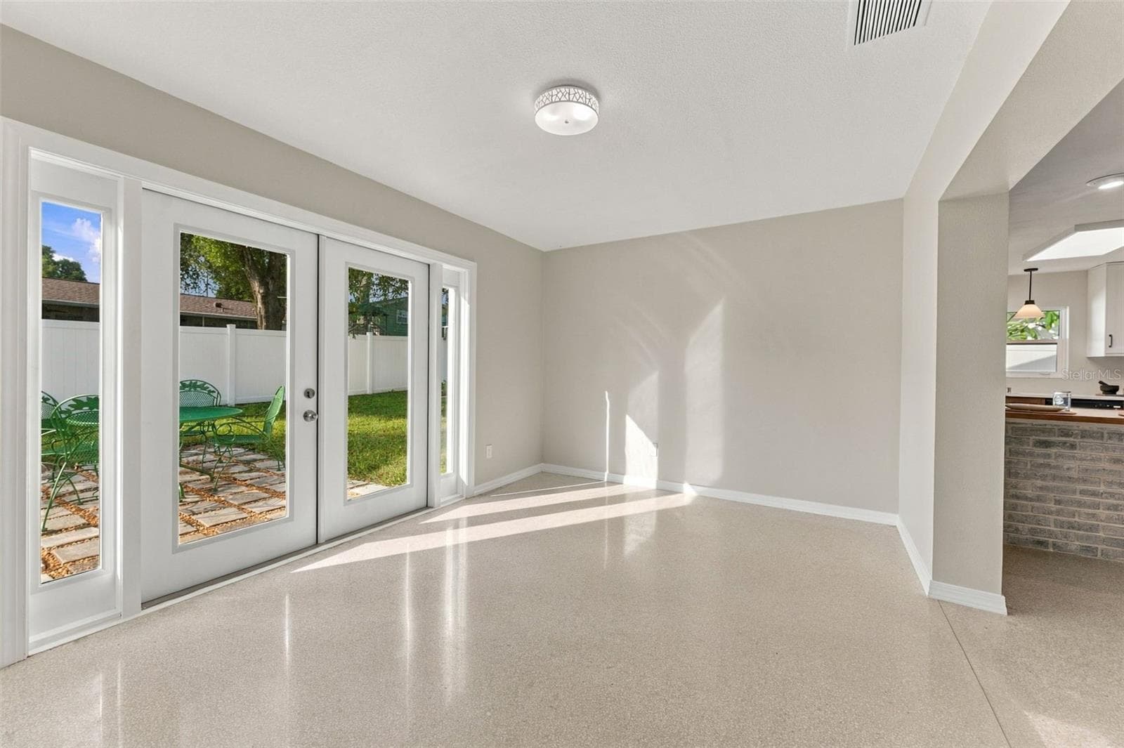 Single Family Residence at 2116 W MINNEHAHA ST, TAMPA, photo 14 of 46