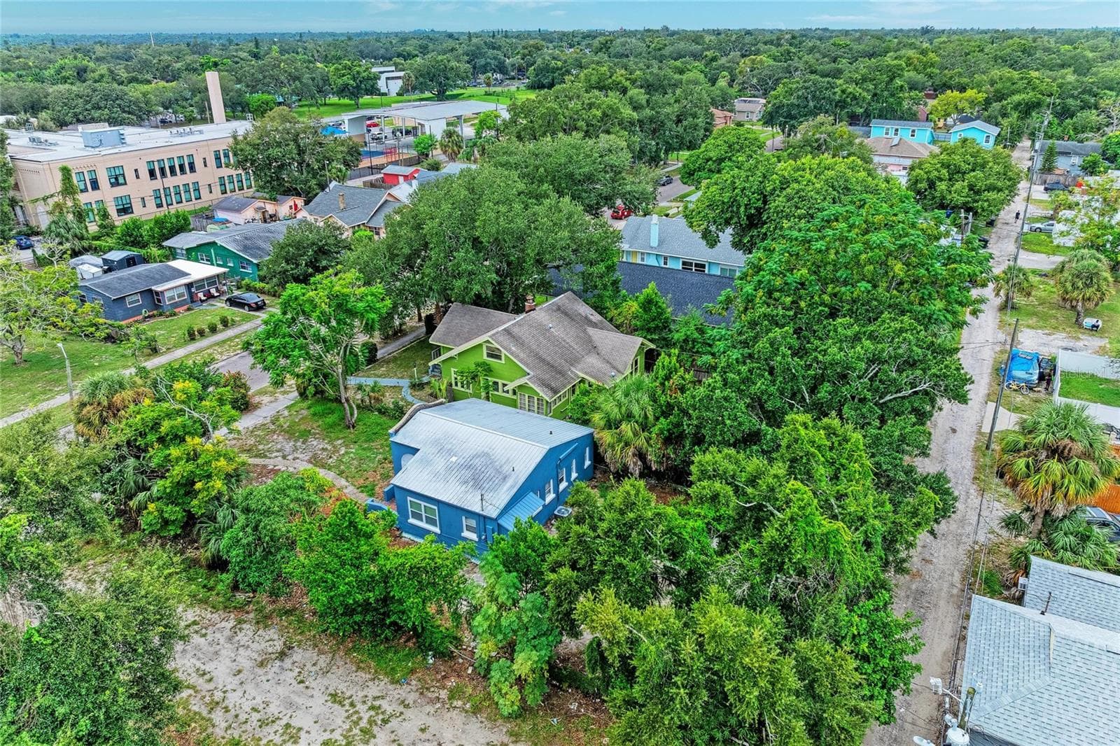 Single Family Residence at 1005 16TH AVE S, ST PETERSBURG, photo 6 of 54