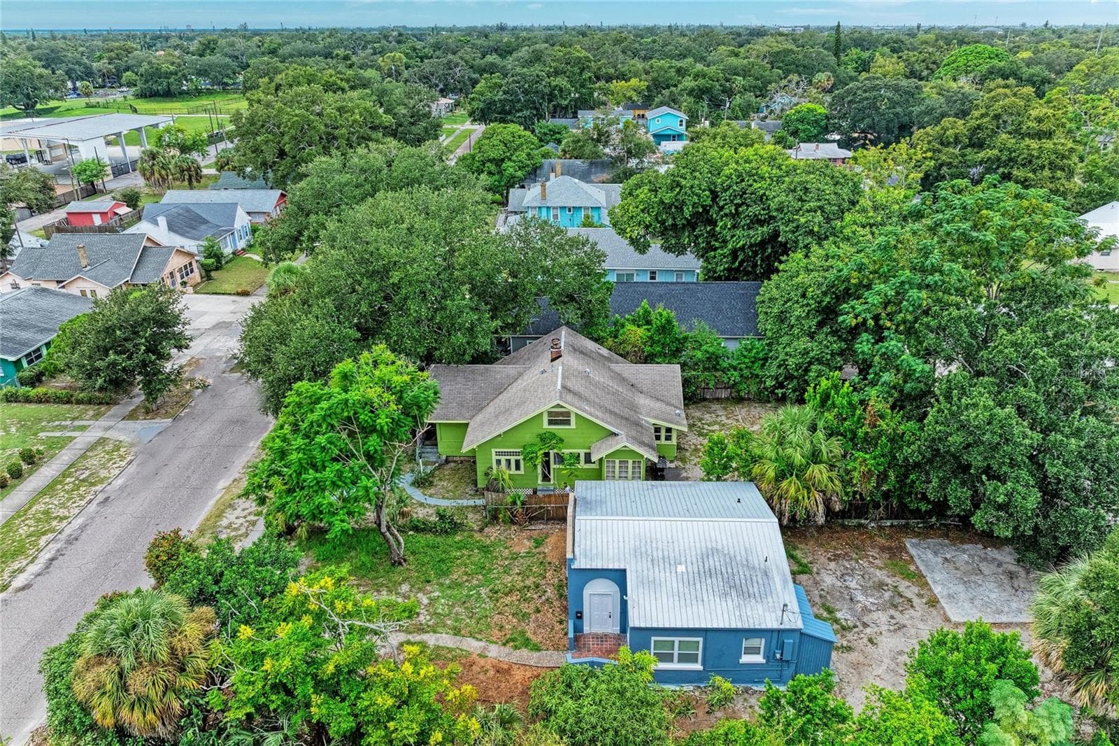 Single Family Residence at 1005 16TH AVE S, ST PETERSBURG, photo 5 of 54
