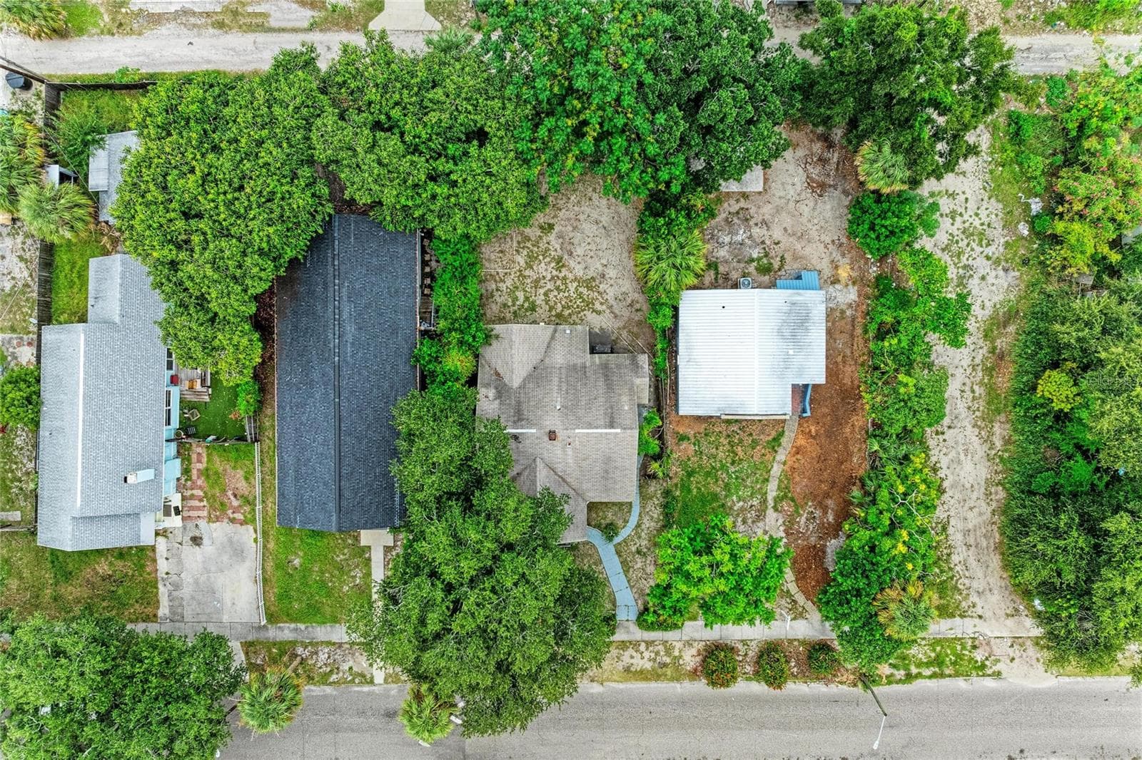 Single Family Residence at 1005 16TH AVE S, ST PETERSBURG, photo 11 of 54
