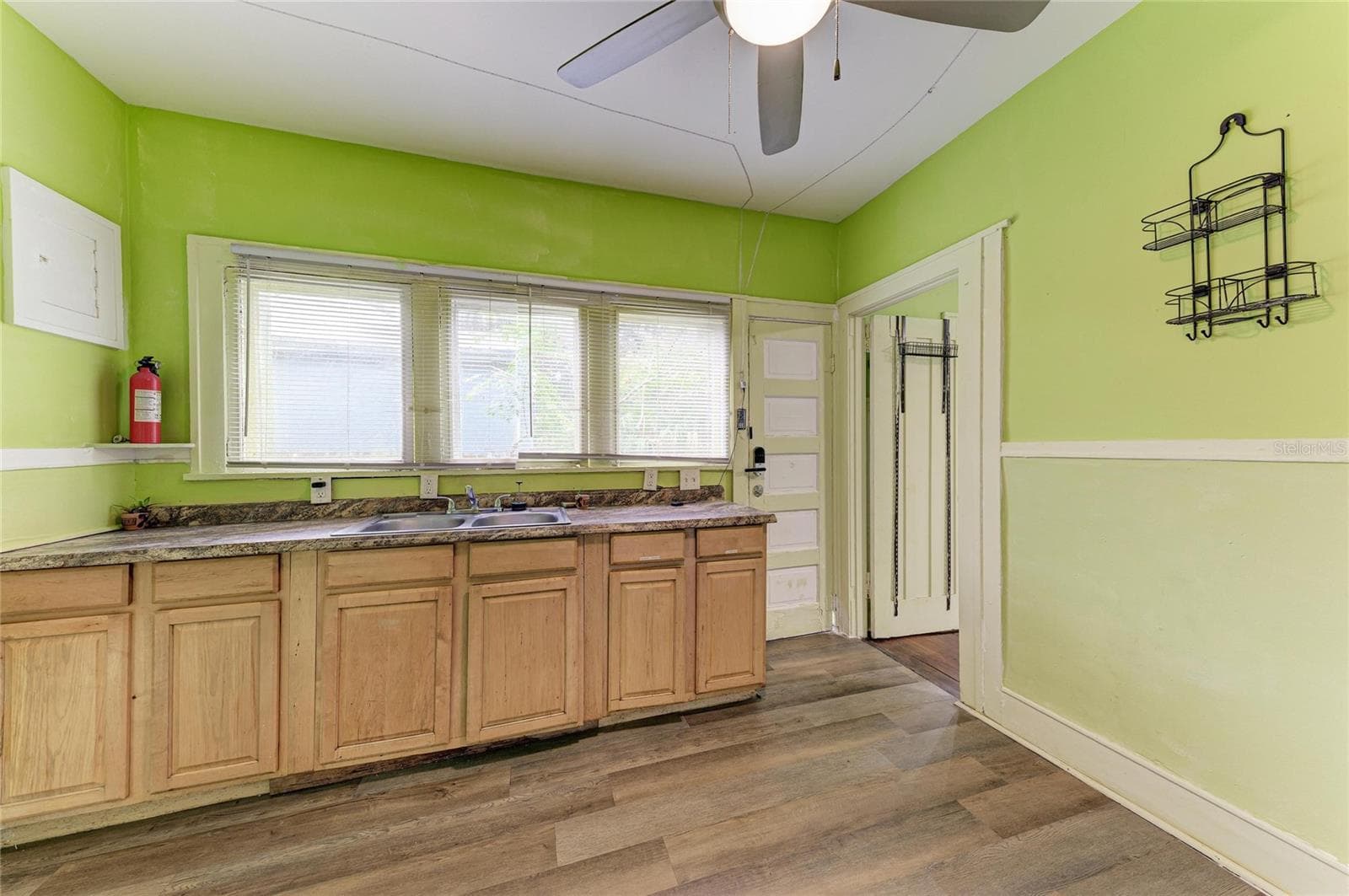 Single Family Residence at 1005 16TH AVE S, ST PETERSBURG, photo 21 of 54