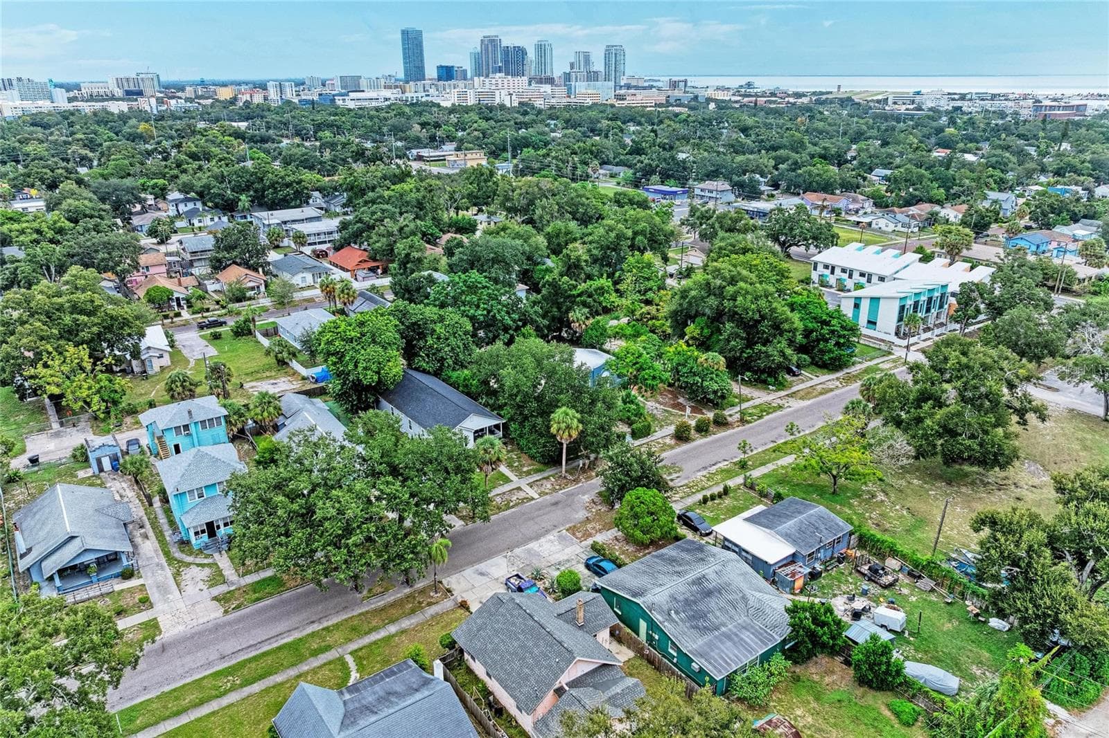 Single Family Residence at 1005 16TH AVE S, ST PETERSBURG, photo 46 of 54