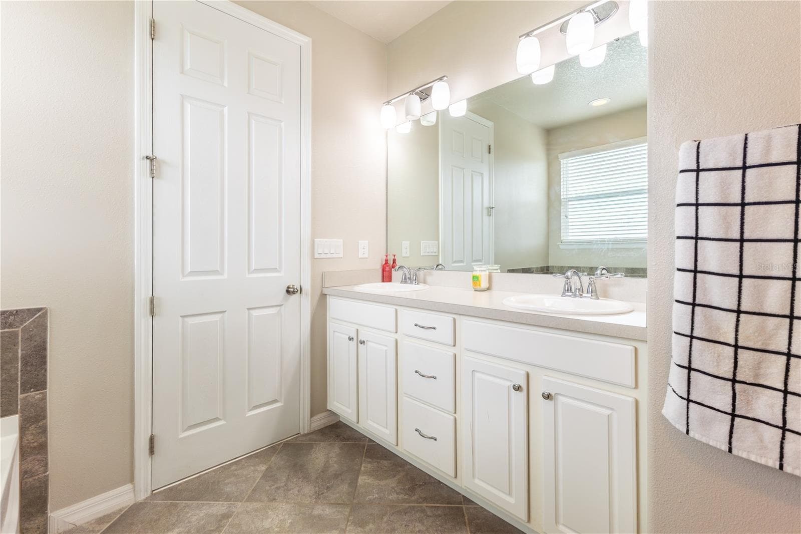 Single Family Residence at 2963 SERA BELLA WAY, KISSIMMEE, photo 29 of 58