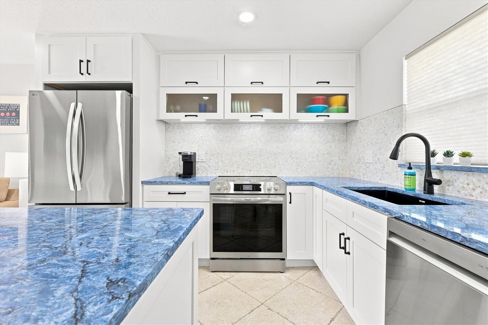 Condominium at 5830 MIDNIGHT PASS RD #18, SARASOTA, photo 9 of 37