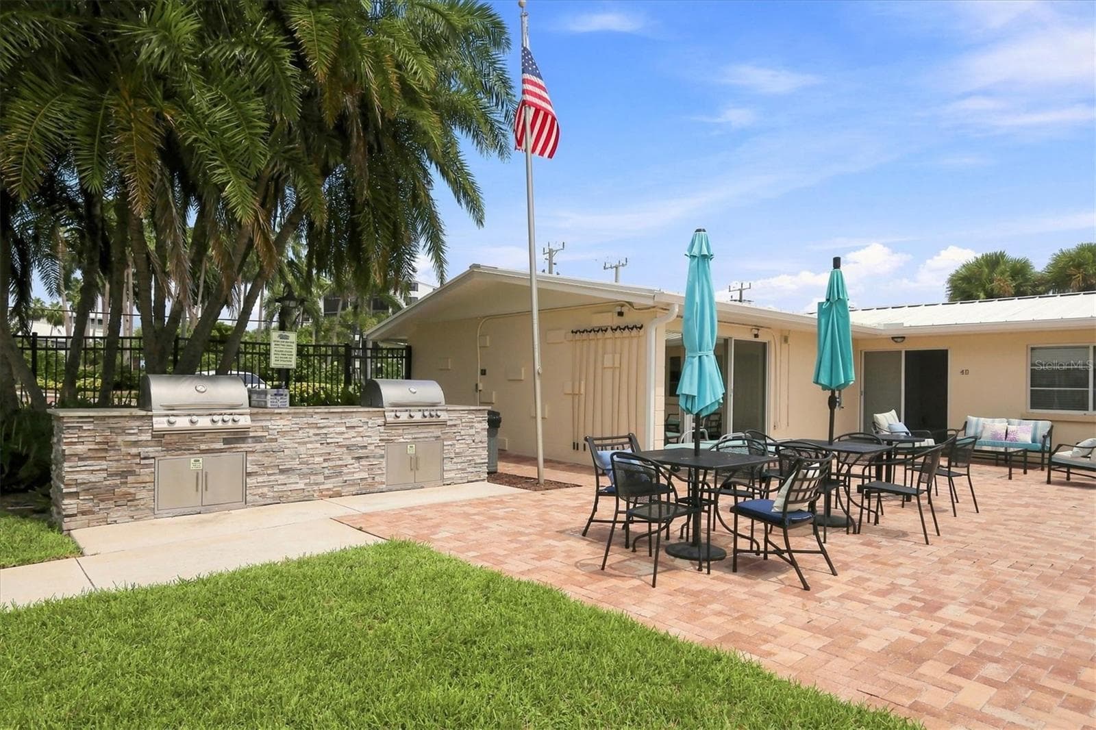 Condominium at 5830 MIDNIGHT PASS RD #18, SARASOTA, photo 21 of 37
