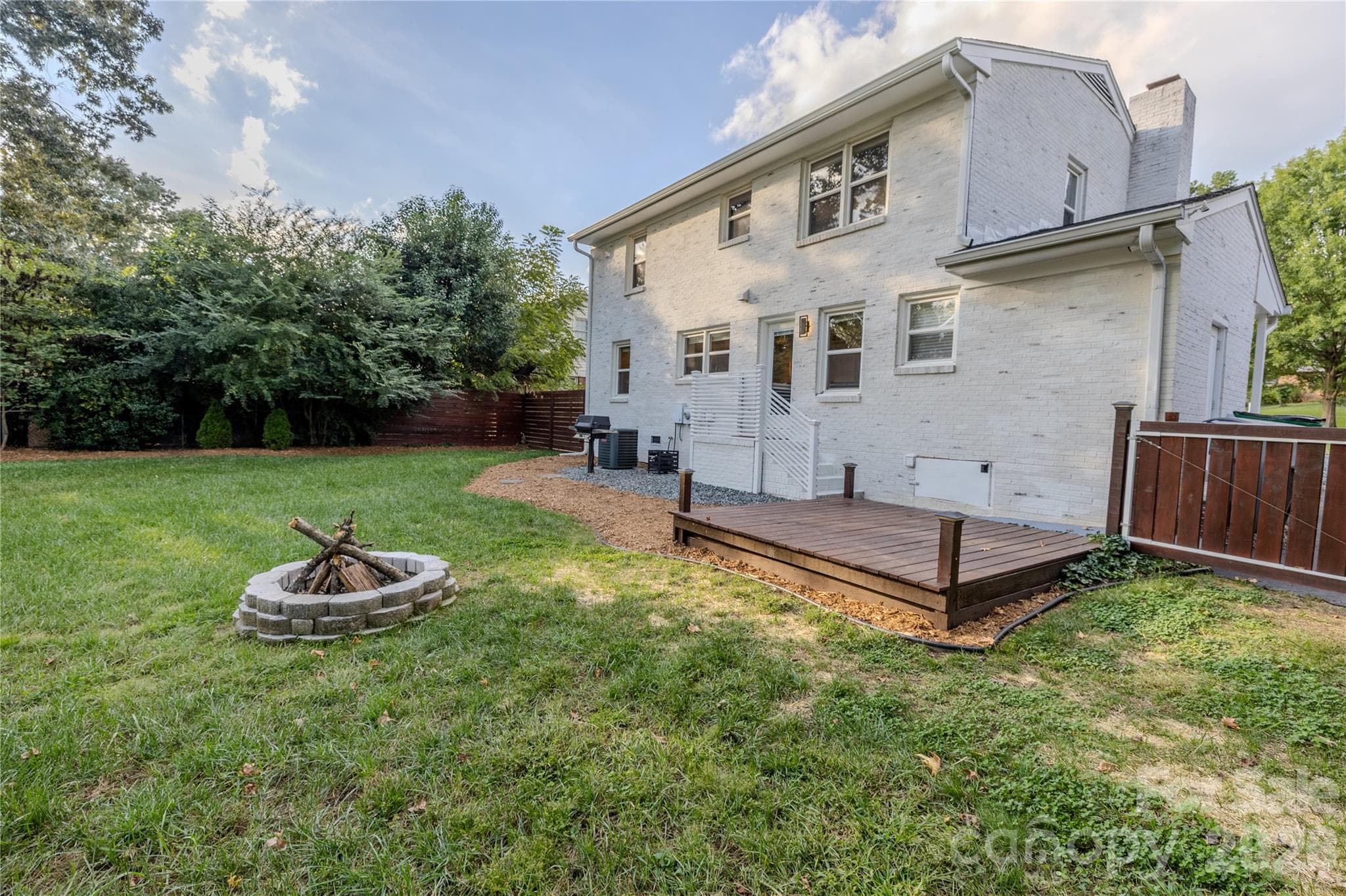 Single Family Residence at 7055 Crossridge Road, Charlotte, photo 32 of 42