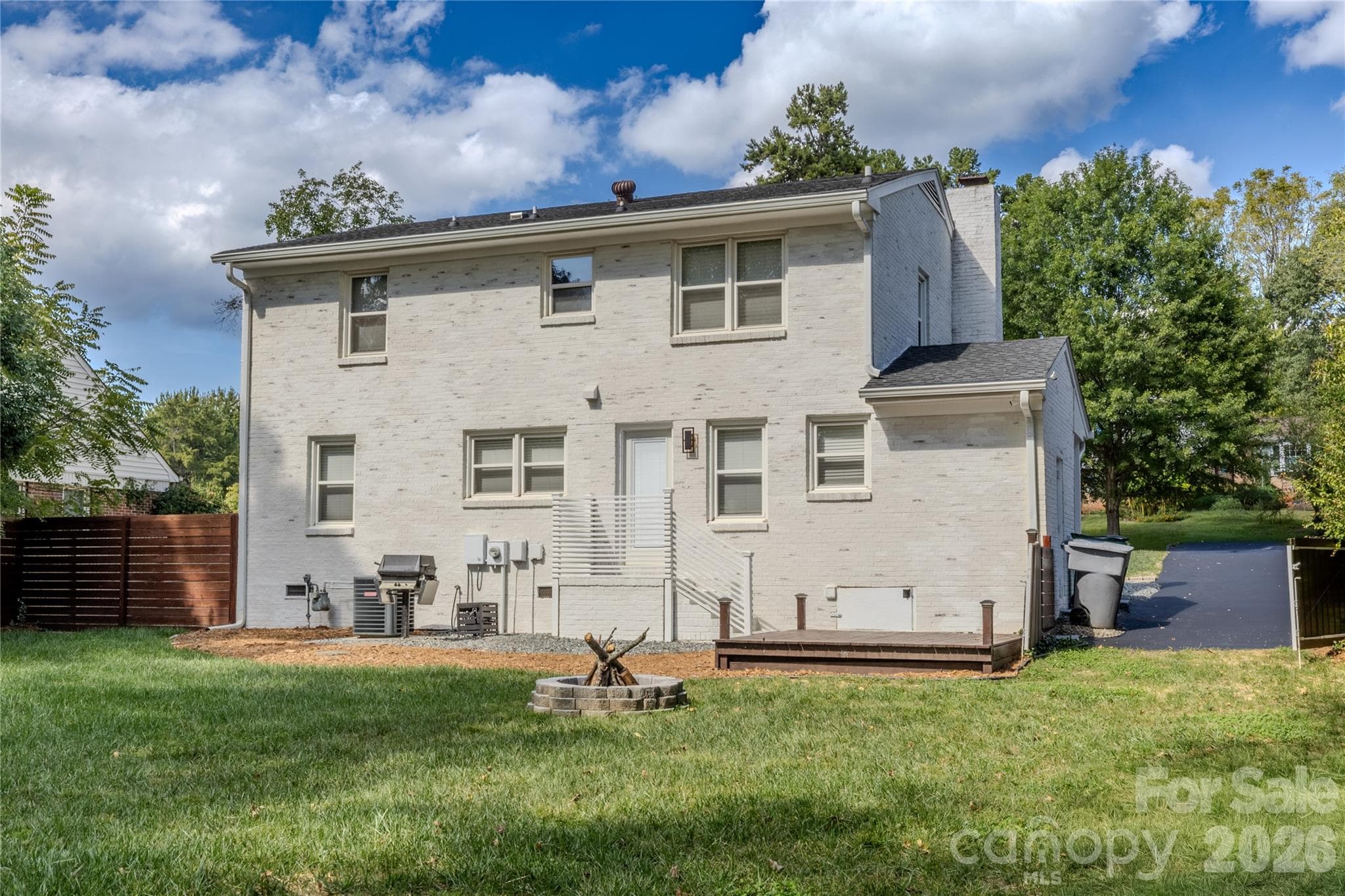 Single Family Residence at 7055 Crossridge Road, Charlotte, photo 33 of 42