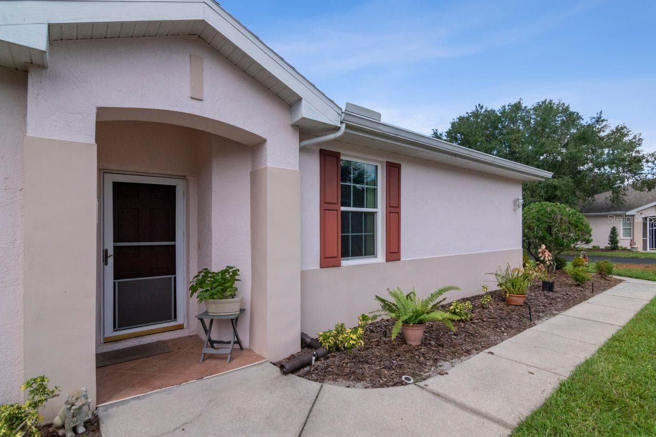 Villa at 2635 EAGLE GREENS DR, PLANT CITY, photo 5 of 50