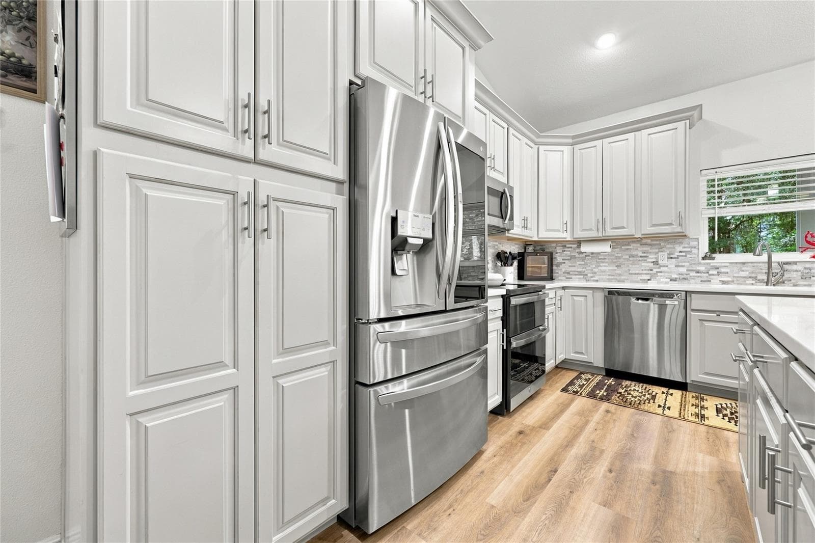 Kitchen - 20944 NW 100TH AVENUE RD, MICANOPY